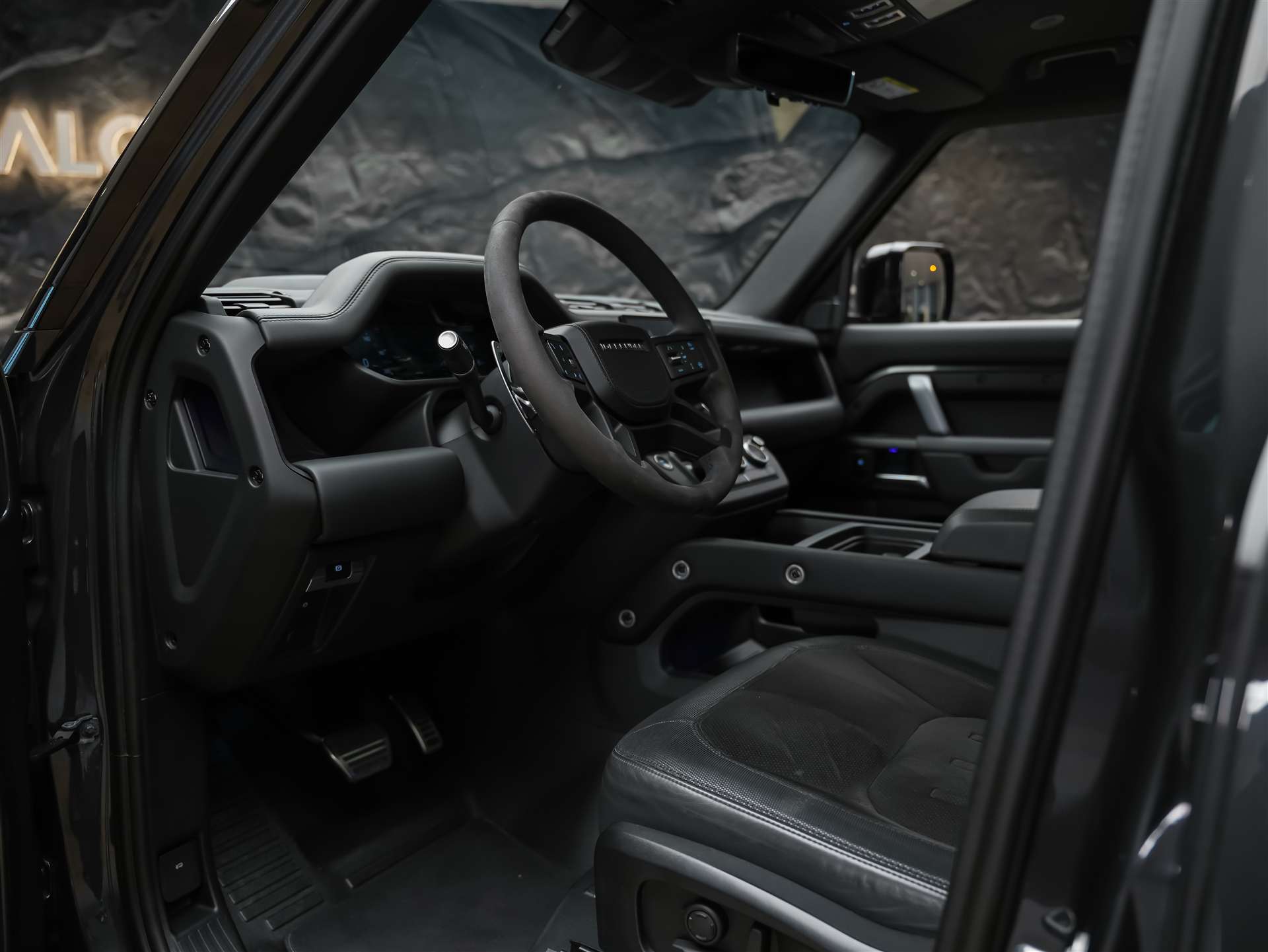 LAND ROVER Defender 110 5.0 V8 SC *URBAN*24" Felgen*Werksgarantie*AHK*-image-8