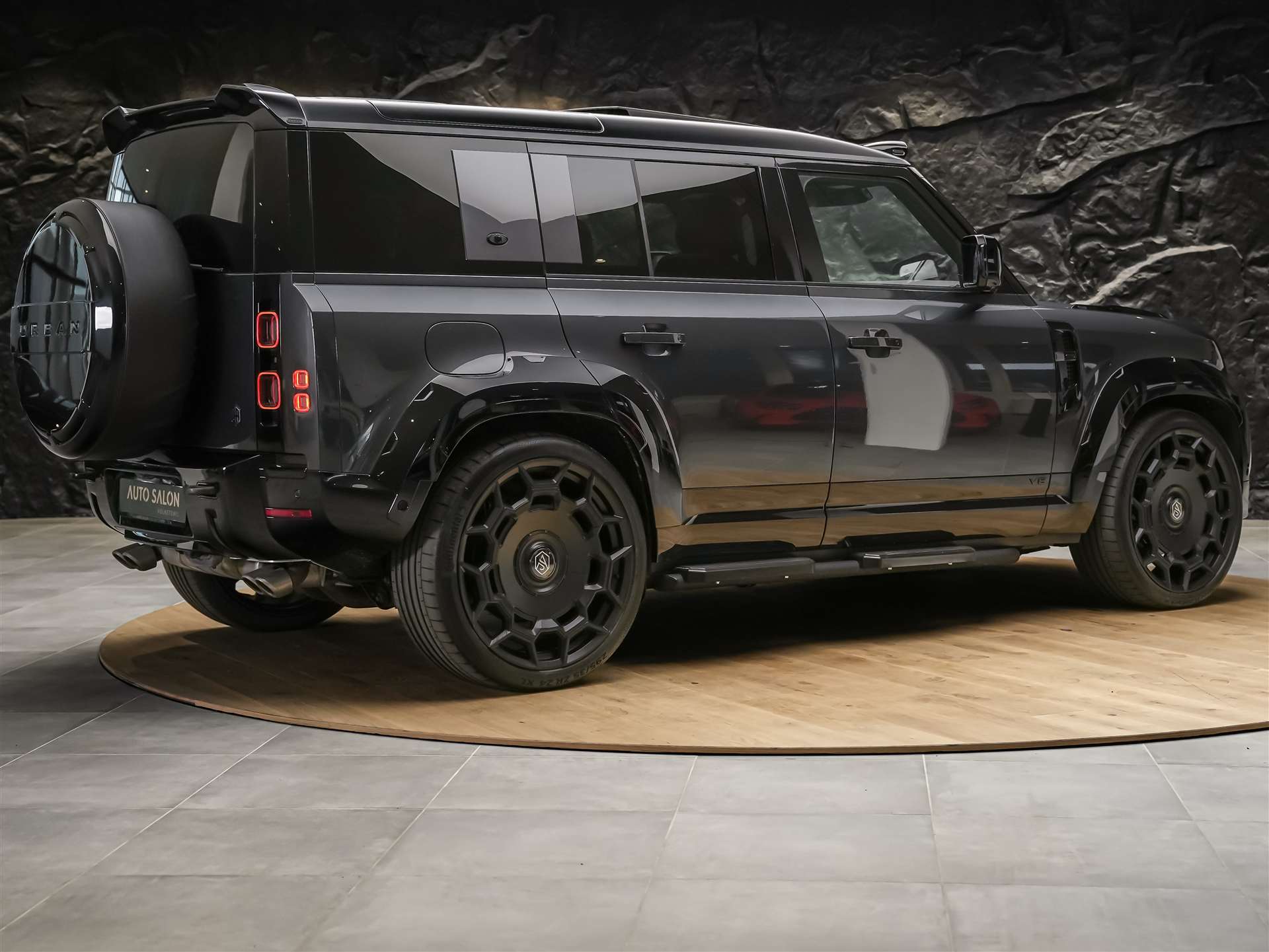 LAND ROVER Defender 110 5.0 V8 SC *URBAN*24" Felgen*Werksgarantie*AHK*-image-5