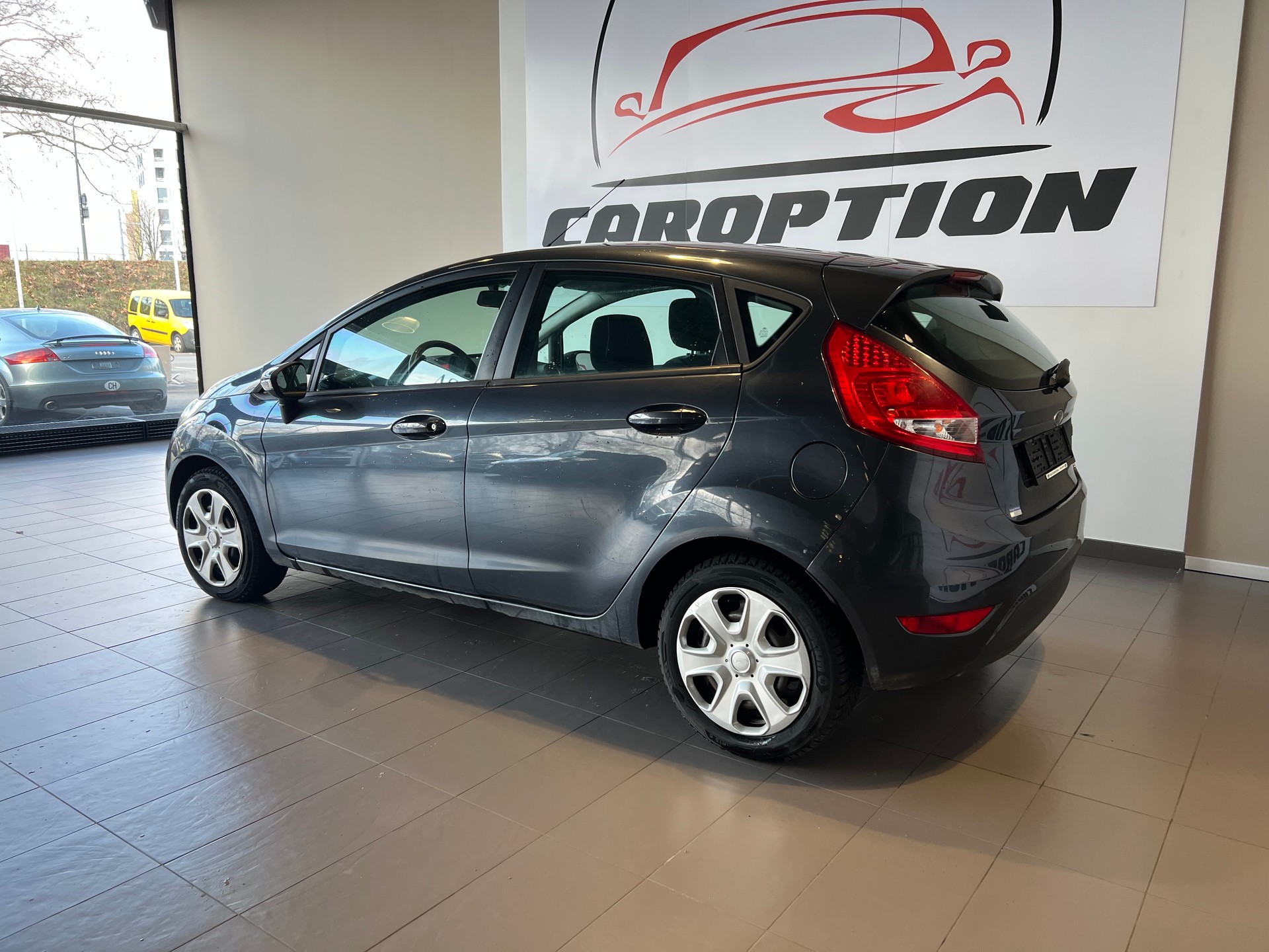 FORD Fiesta 1.4 16V Titanium-image-10