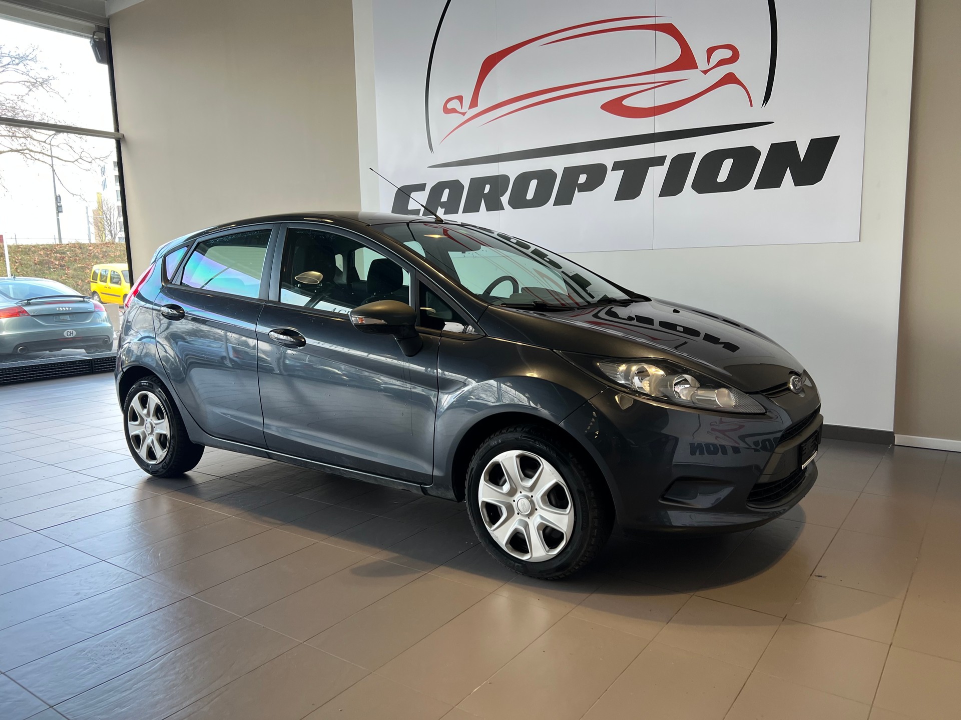 FORD Fiesta 1.4 16V Titanium-showroom-element-1