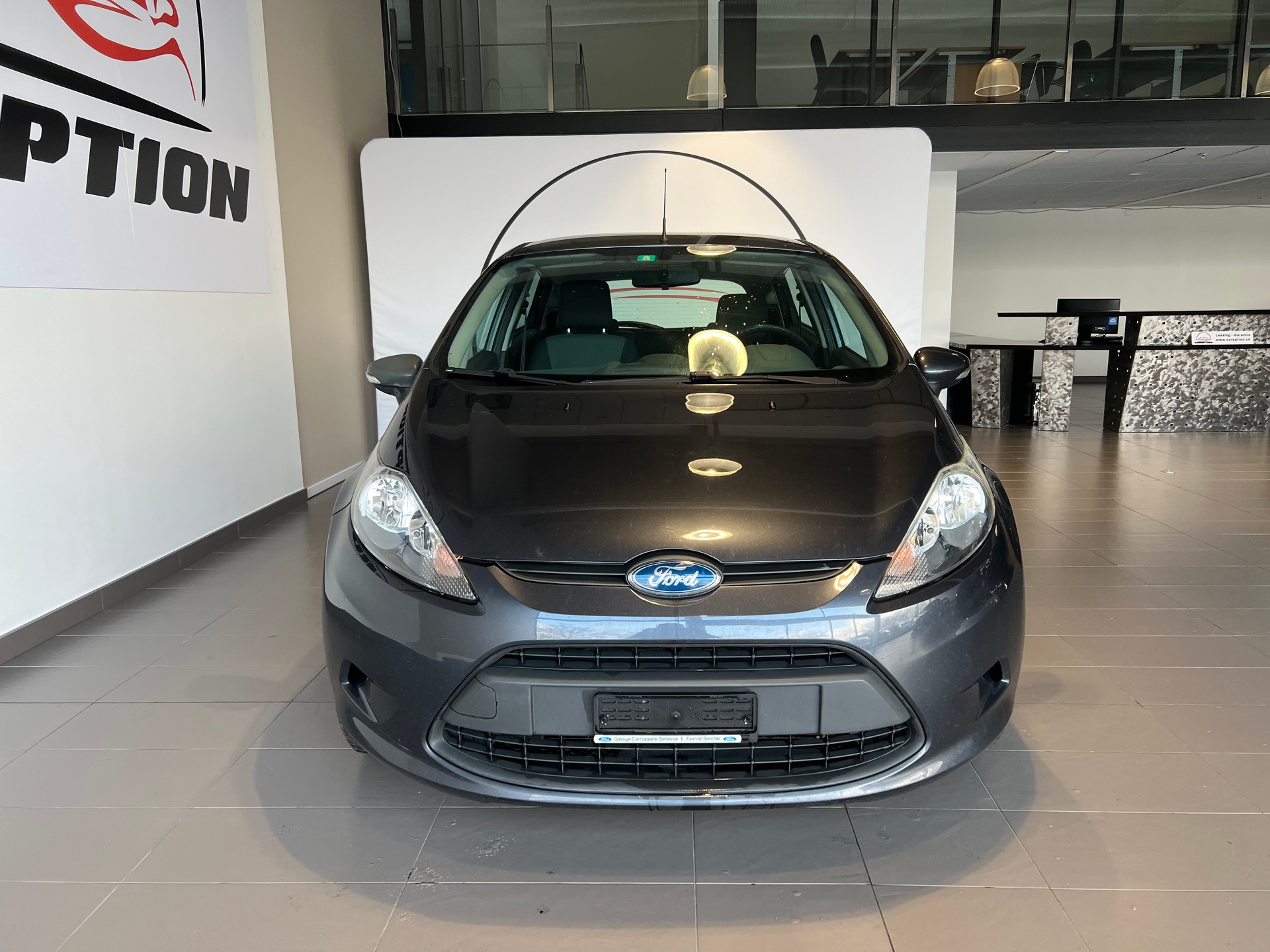 FORD Fiesta 1.4 16V Titanium-showroom-element-2