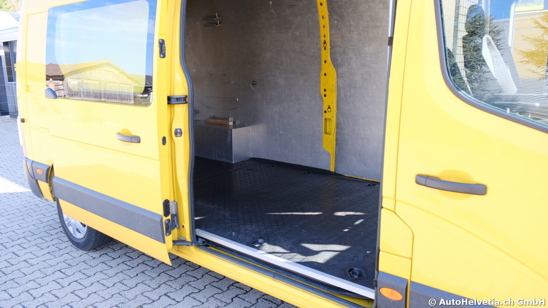 RENAULT Master T35 2.3dCi 135 L3H2-image-8