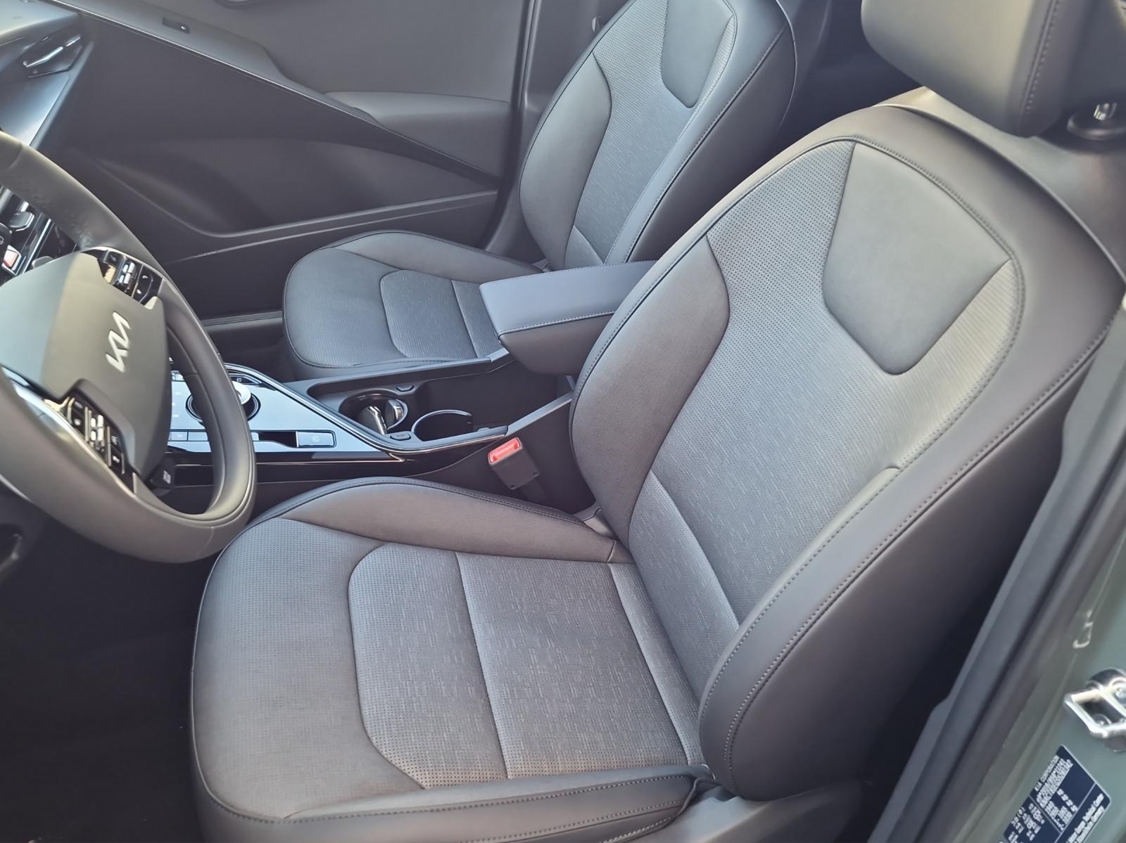 KIA Niro 1.6 GDi Hybrid Style-image-11