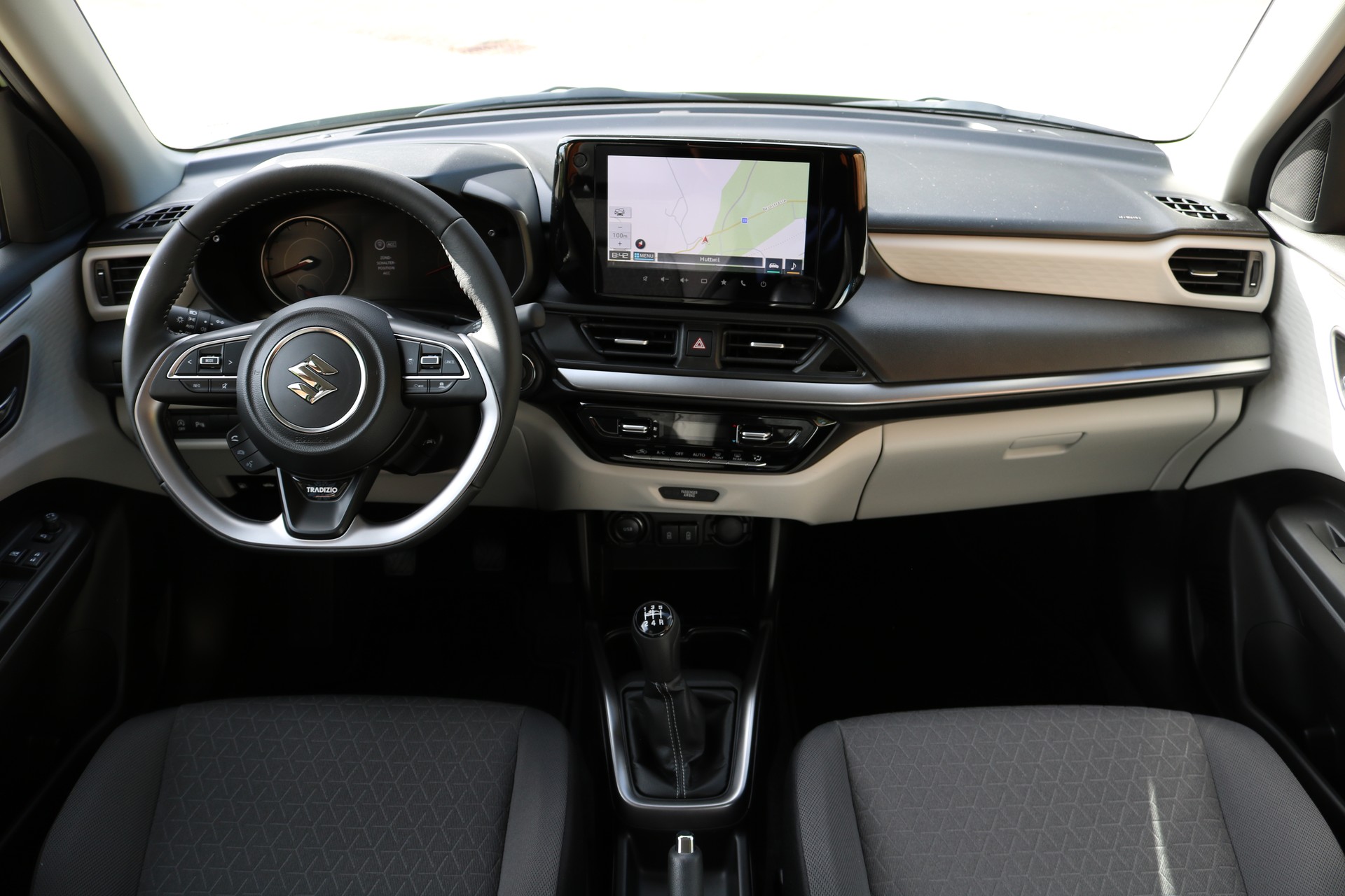 SUZUKI Swift 1.2 Tradizio Top Hybrid 4x4-showroom-element-3