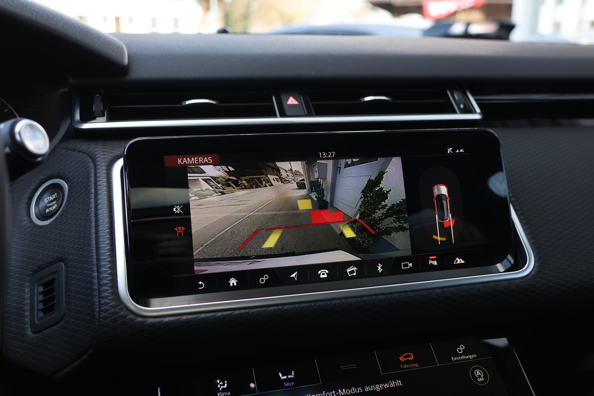 LAND ROVER Range Rover Velar P 250 Automatic (CH)-image-19