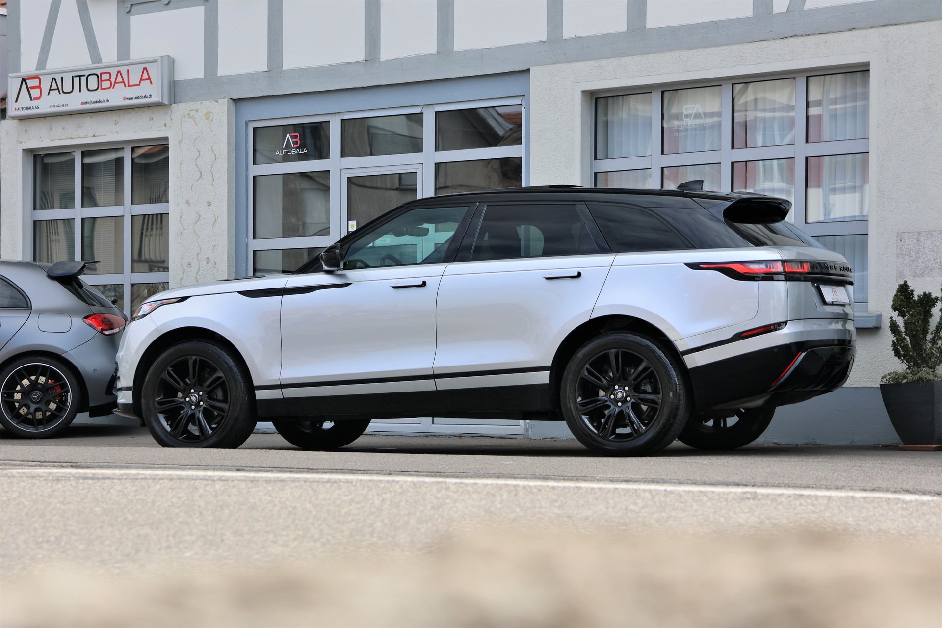 LAND ROVER Range Rover Velar P 250 Automatic (CH)-showroom-element-3