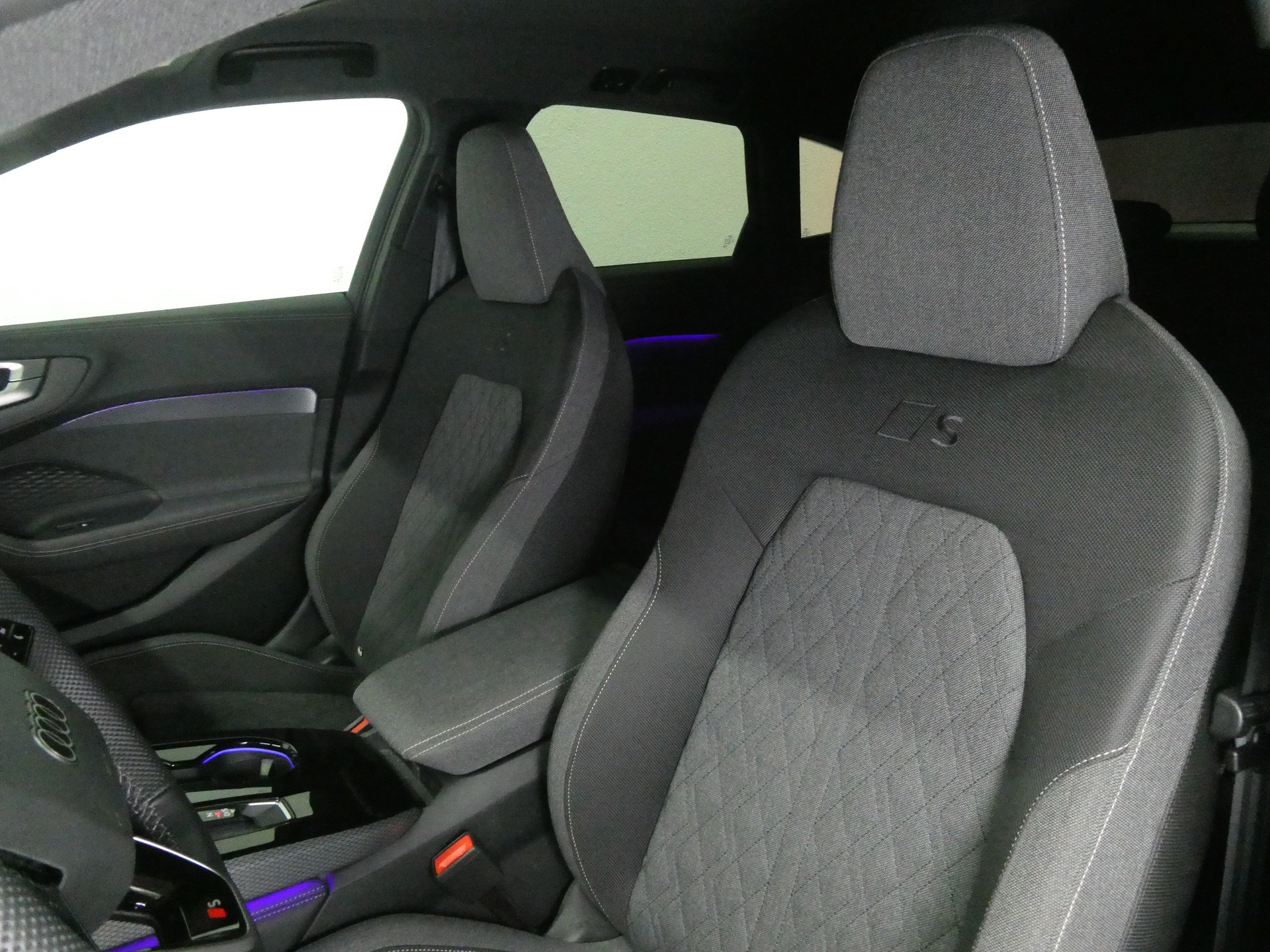 AUDI A5 Avant 2.0 TDI S tronic S Line Edition - Navi - MMI Beifahrerdisplay - Matrix LED - Keyless - 360° Kamera - 204 PS-image-9