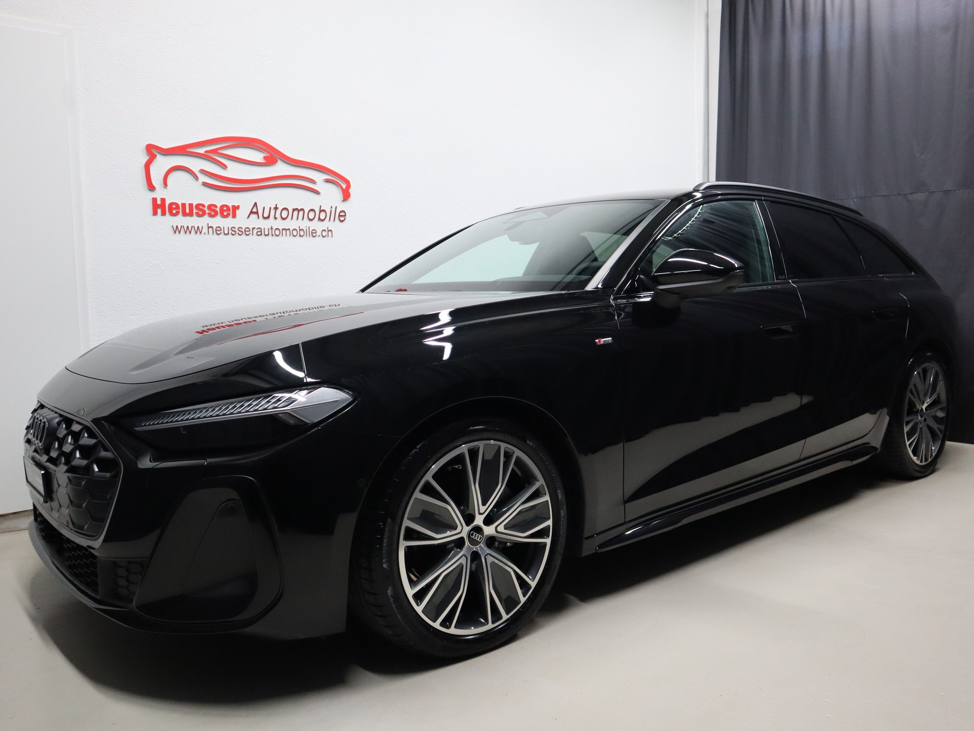AUDI A5 Avant 2.0 TDI S tronic S Line Edition - Navi - MMI Beifahrerdisplay - Matrix LED - Keyless - 360° Kamera - 204 PS-showroom-element-1
