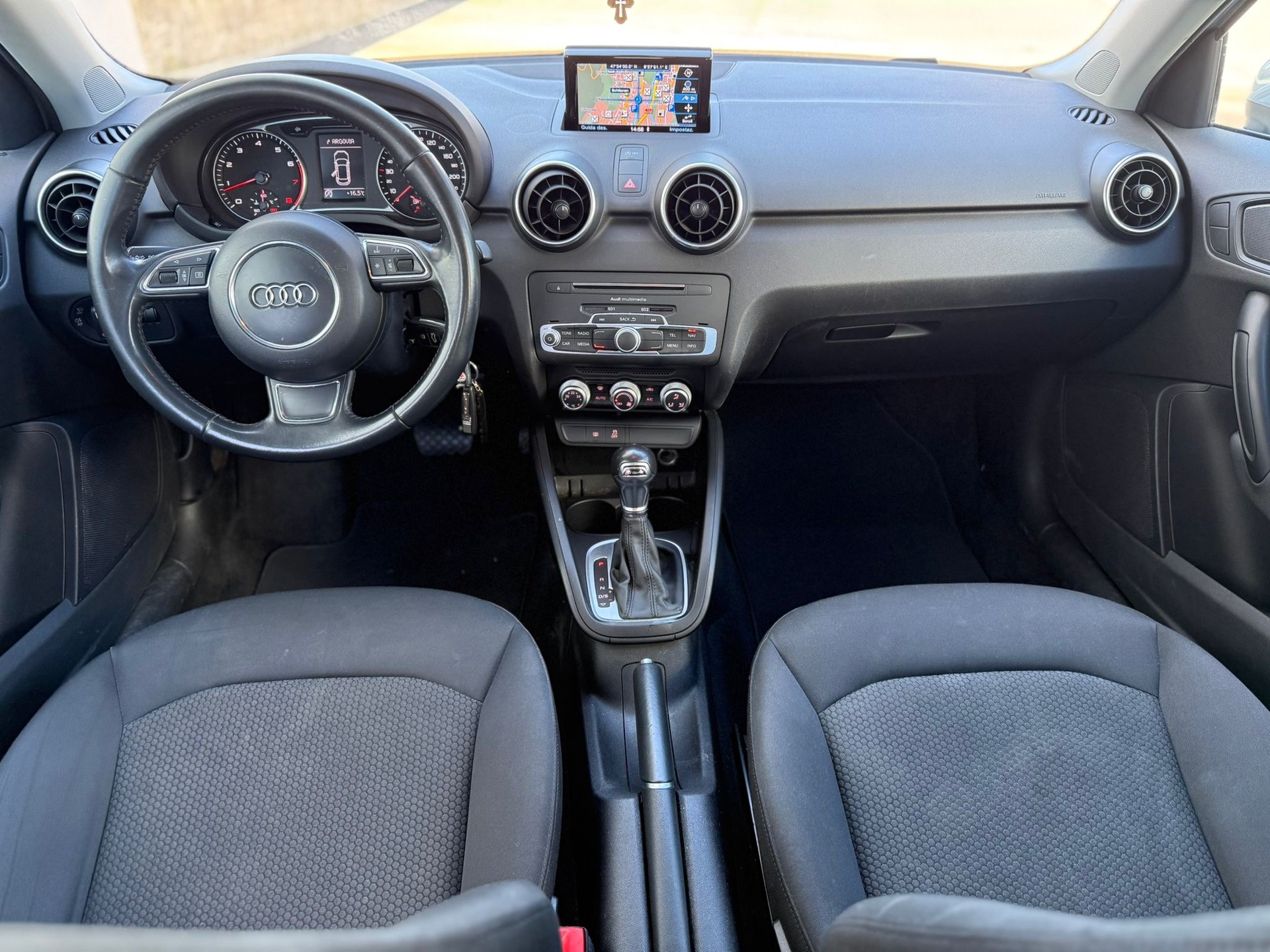 AUDI A1 Sportback 1.4 TFSI Sport S-tronic-image-10