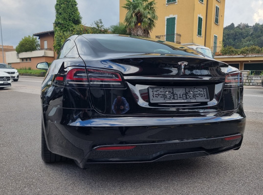 TESLA Model S-image-12