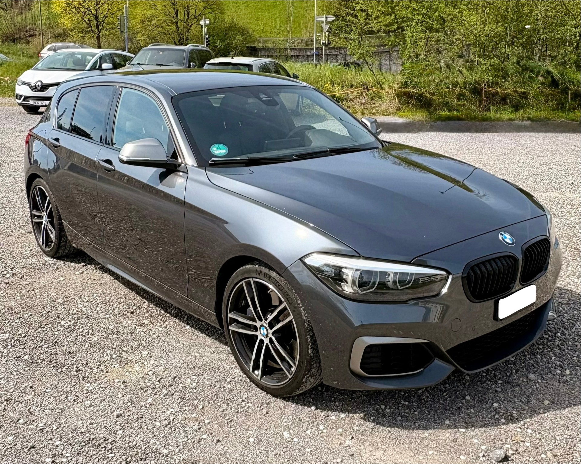 BMW M140i xDrive Steptronic / CH-Fahrzeug / 8-fach bereift-image-1