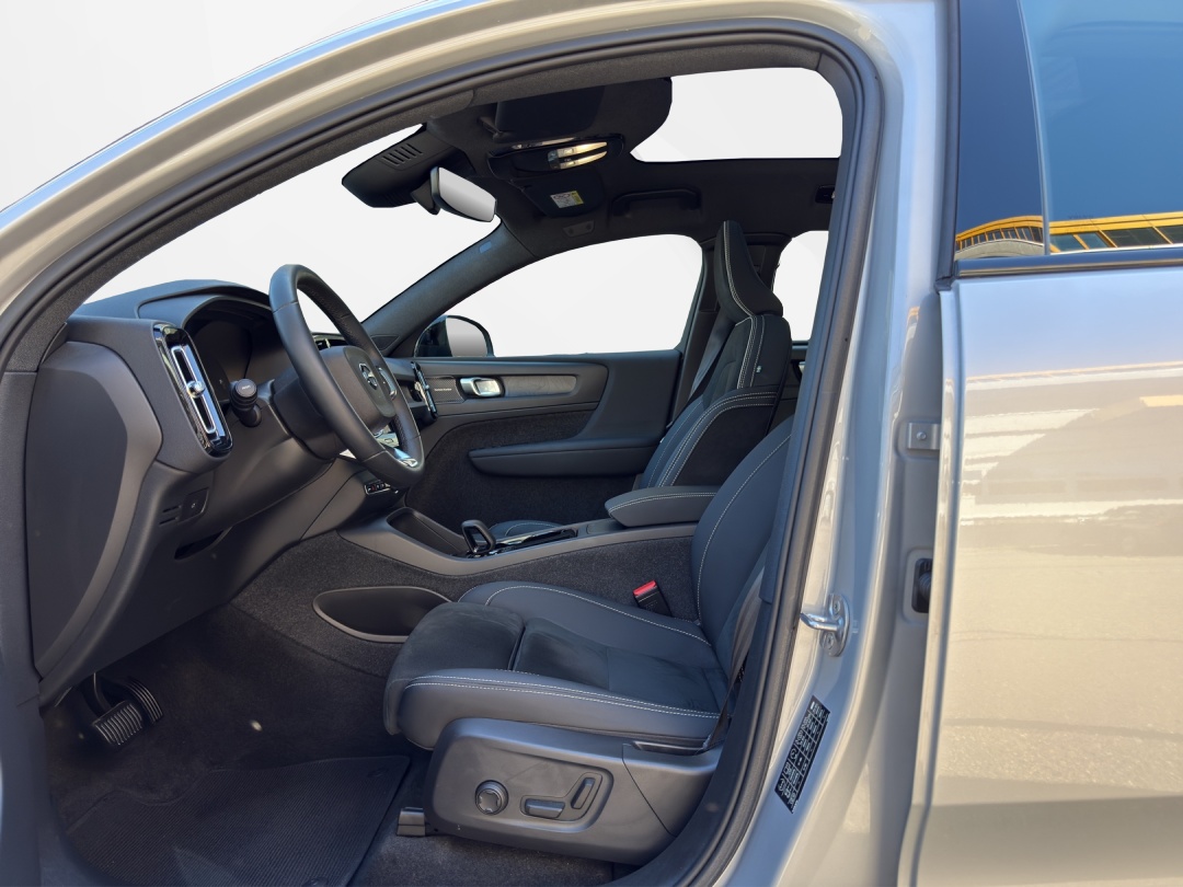 VOLVO C40 Recharge E80 82kWh Twin AWD Pure Electric Ultimate-image-8