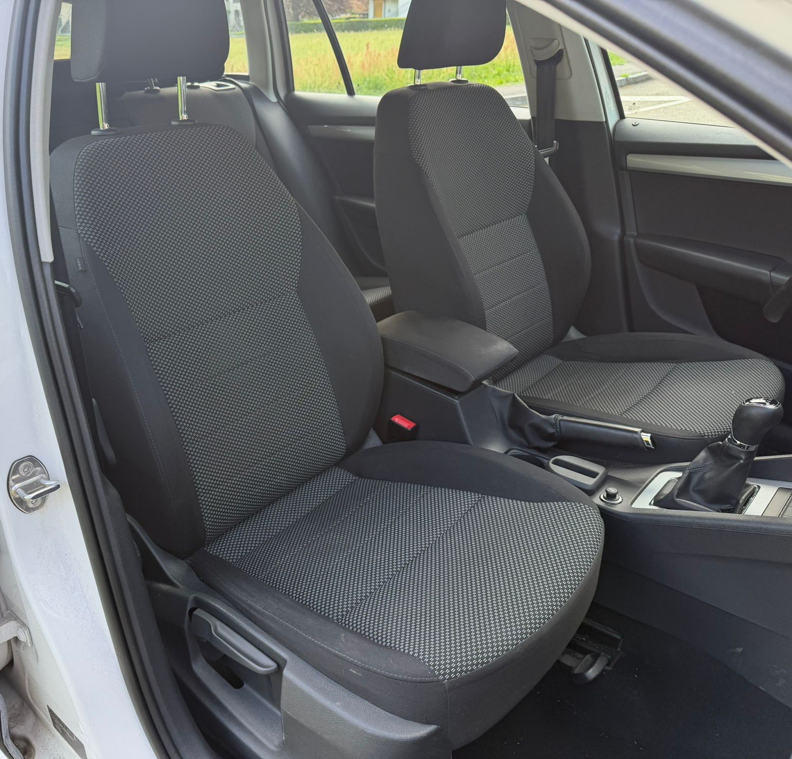 SKODA Octavia Combi 1.4 TSI G-tec Ambition CNG-image-9