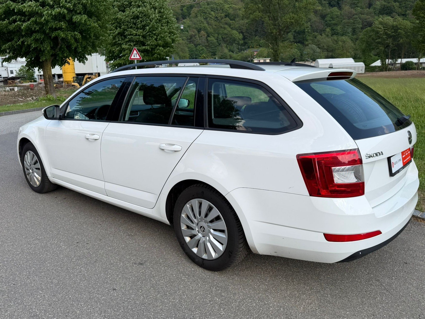 SKODA Octavia Combi 1.4 TSI G-tec Ambition CNG-image-2