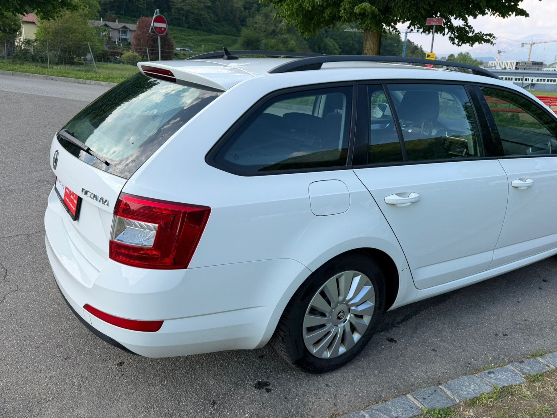 SKODA Octavia Combi 1.4 TSI G-tec Ambition CNG-image-3