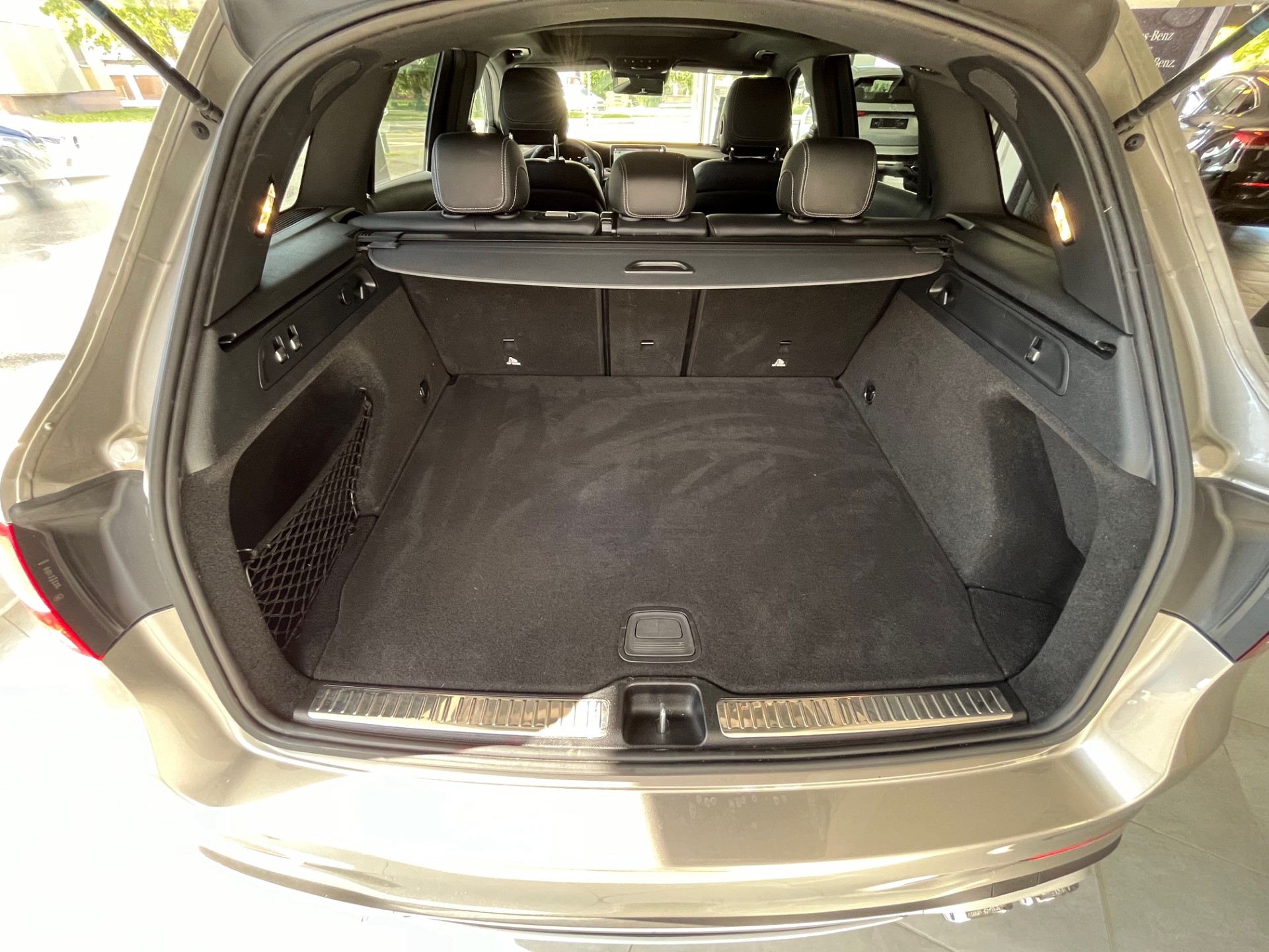 MERCEDES-BENZ GLC 63 S AMG 4Matic 9G-Tronic-image-16