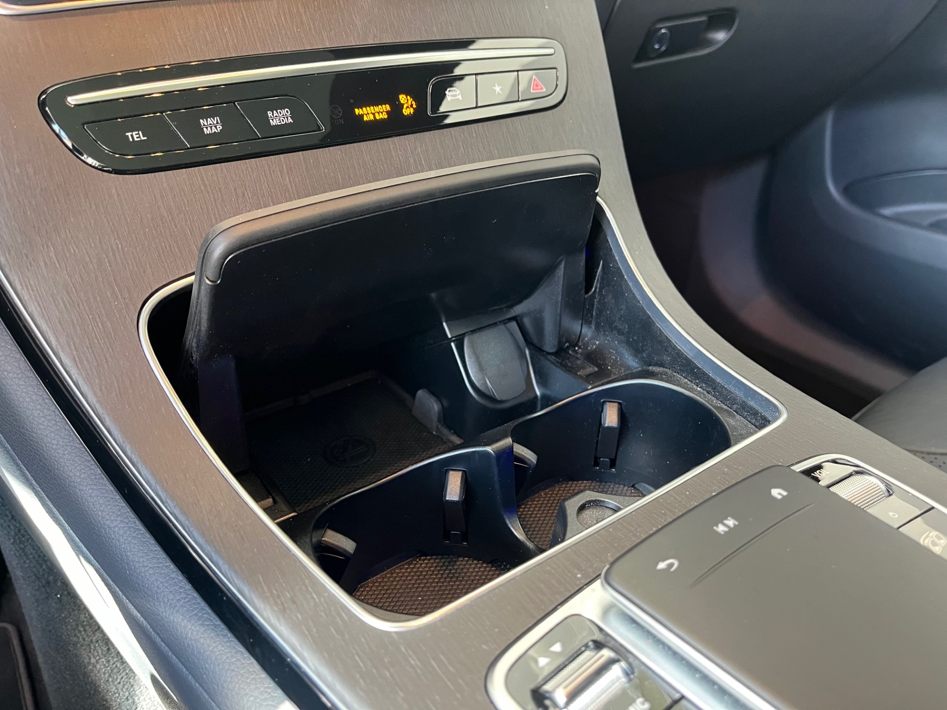 MERCEDES-BENZ GLC 63 S AMG 4Matic 9G-Tronic-image-12