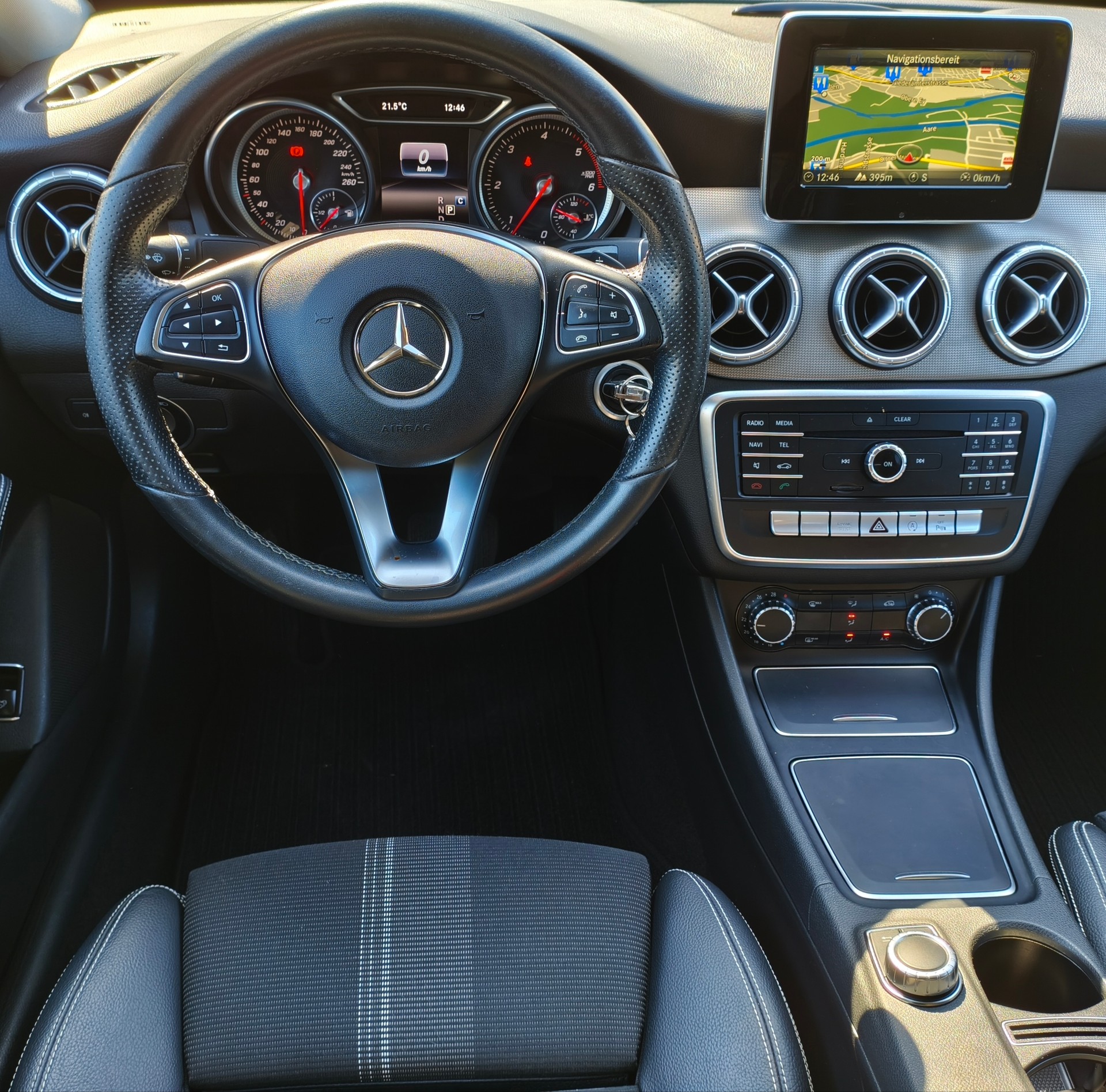 MERCEDES-BENZ CLA 200 CDI AMG Line 7G-DCT-image-8