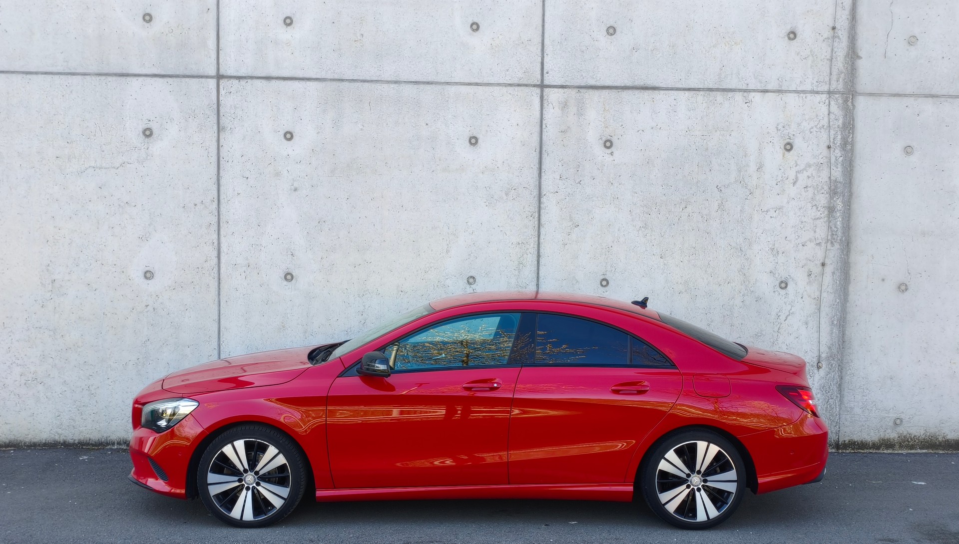 MERCEDES-BENZ CLA 200 CDI AMG Line 7G-DCT-image-2