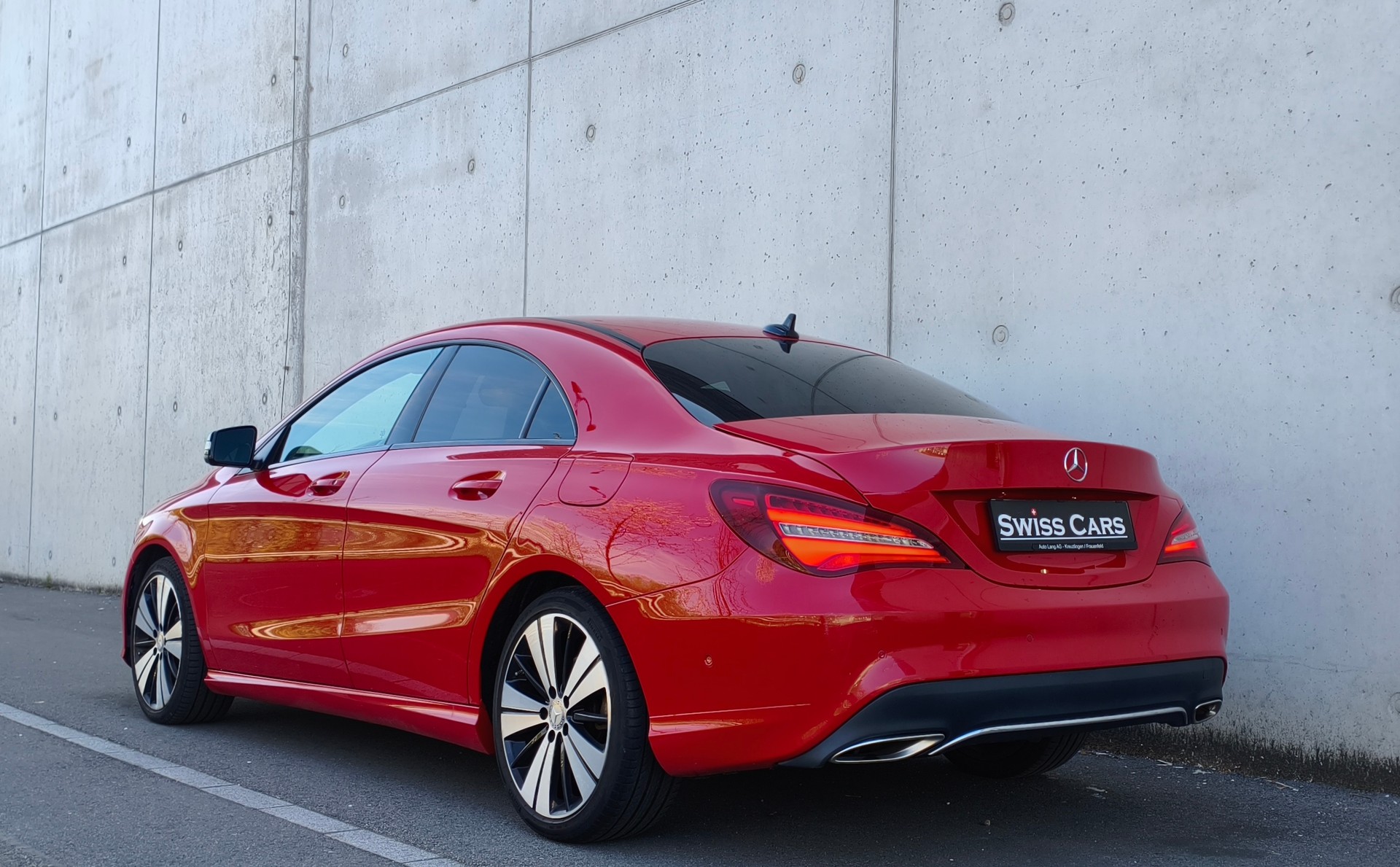 MERCEDES-BENZ CLA 200 CDI AMG Line 7G-DCT-image-4