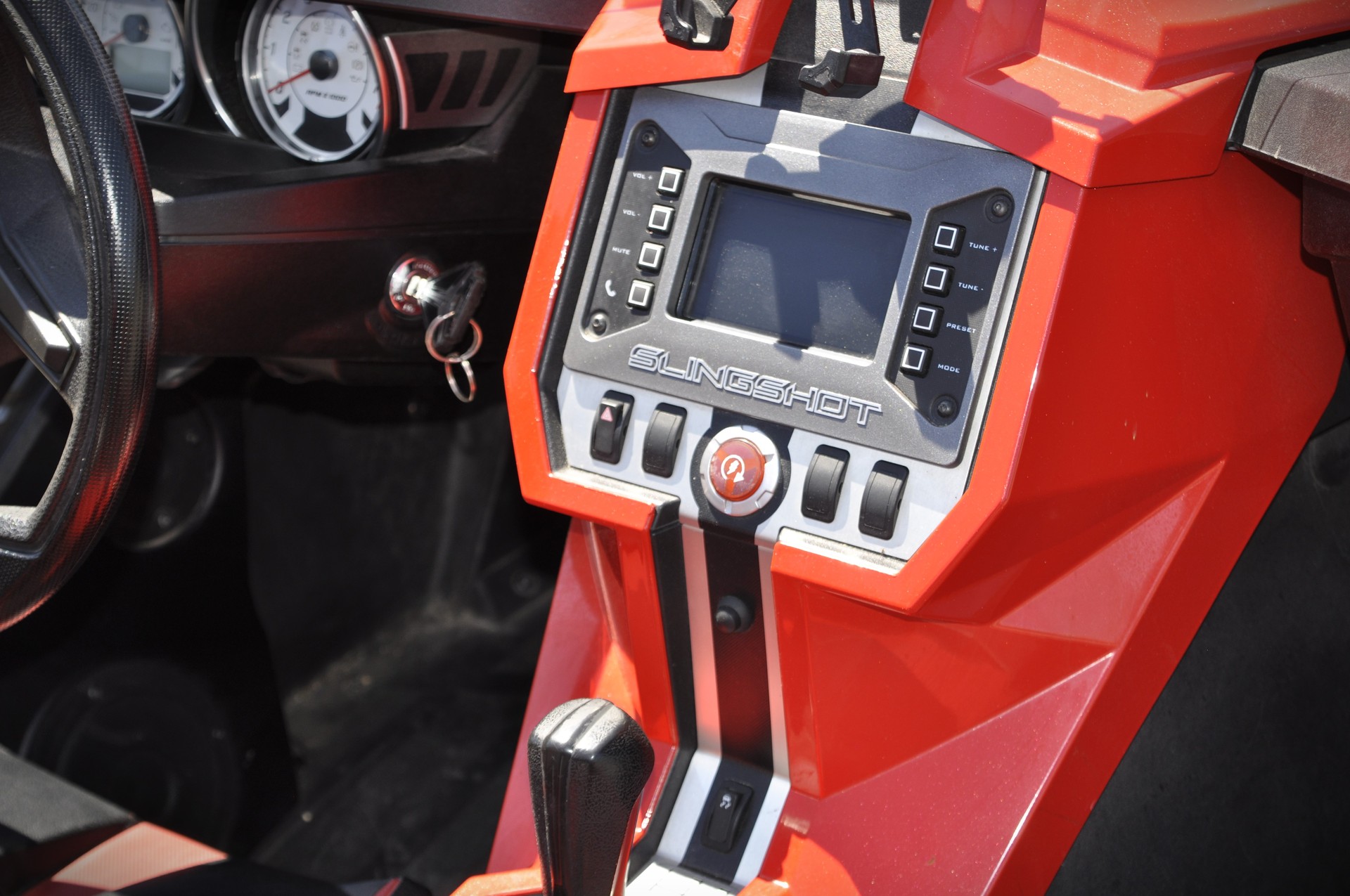 PGO POLARIS SLINGSHOT SL-image-9