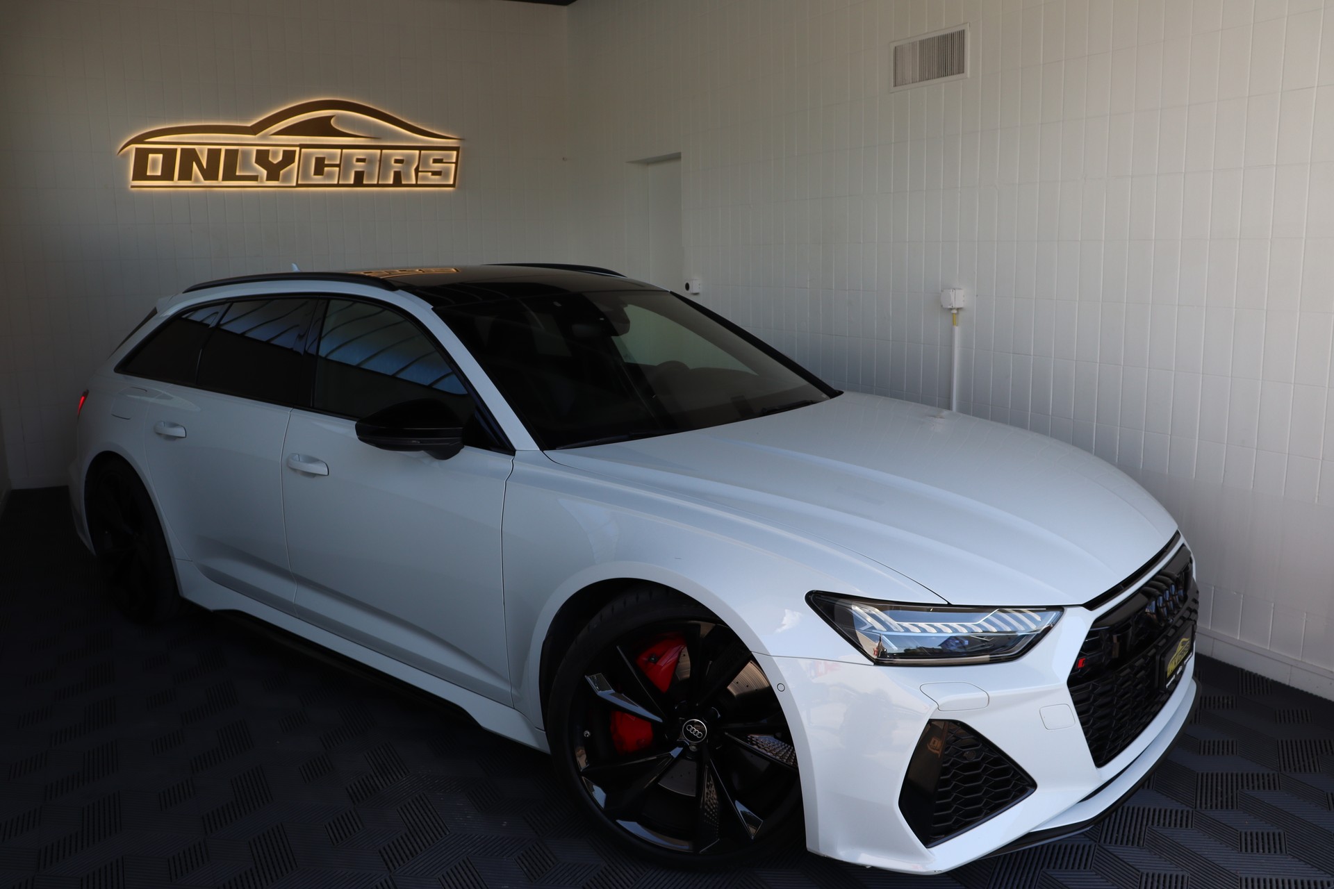AUDI RS6 Avant 4.0 TFSI V8 quattro **CH-FZ**-showroom-element-2