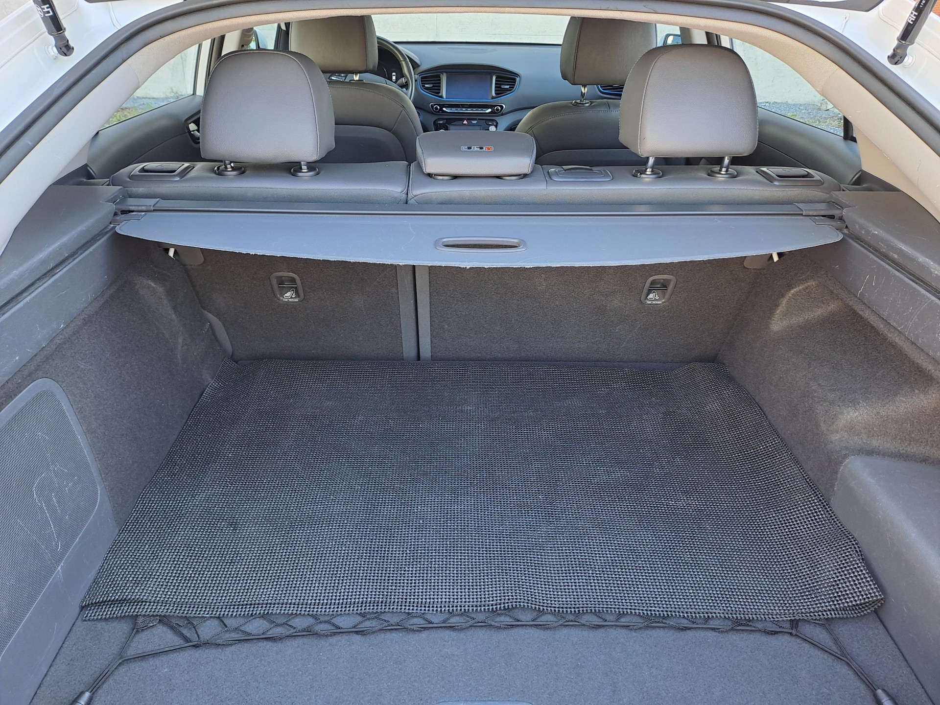 HYUNDAI 1.6 GDi Plug-in Launch Plus-image-5