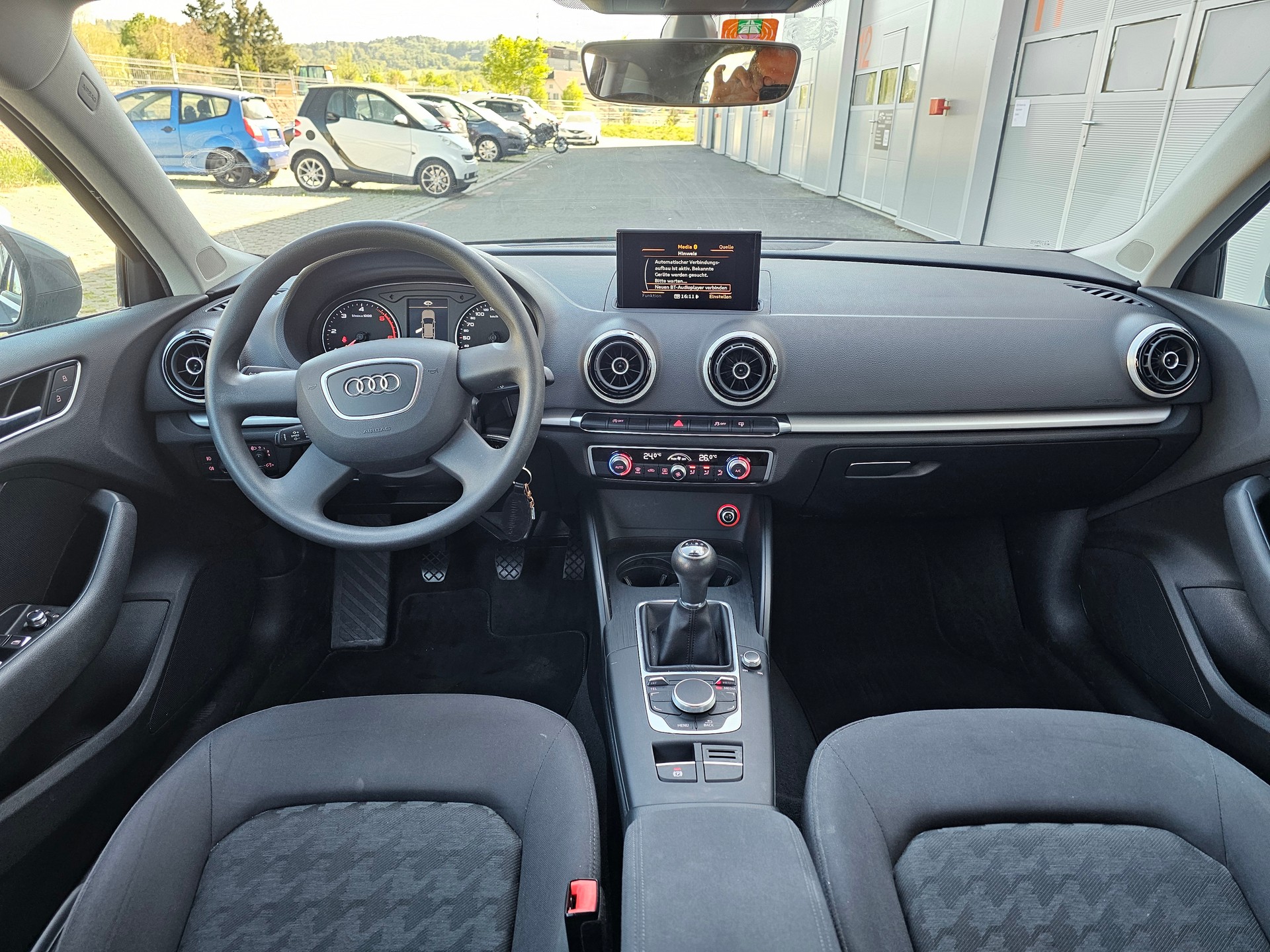 AUDI A3 Sportback 1.6 TDI Attraction-image-8