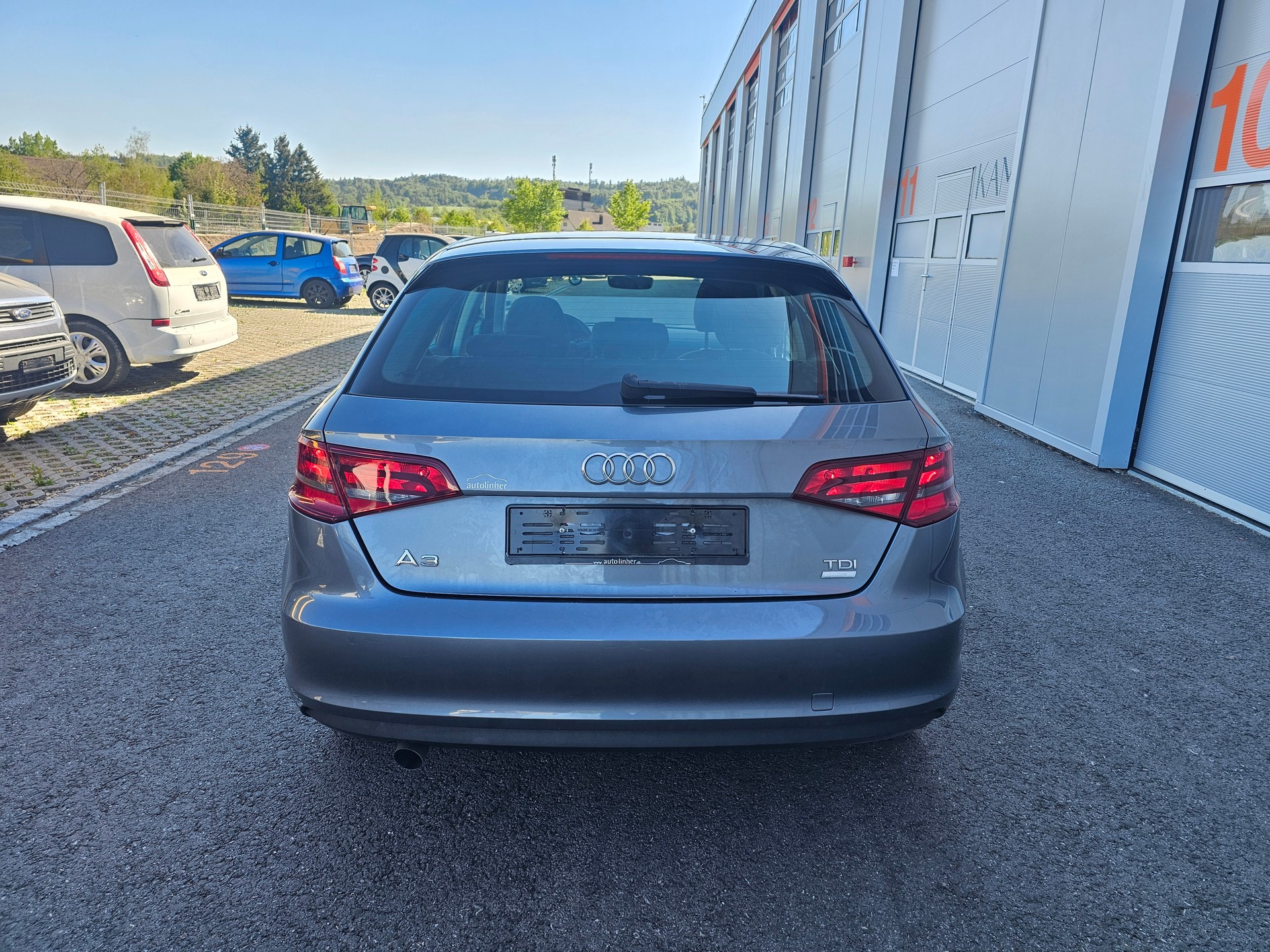 AUDI A3 Sportback 1.6 TDI Attraction-image-3