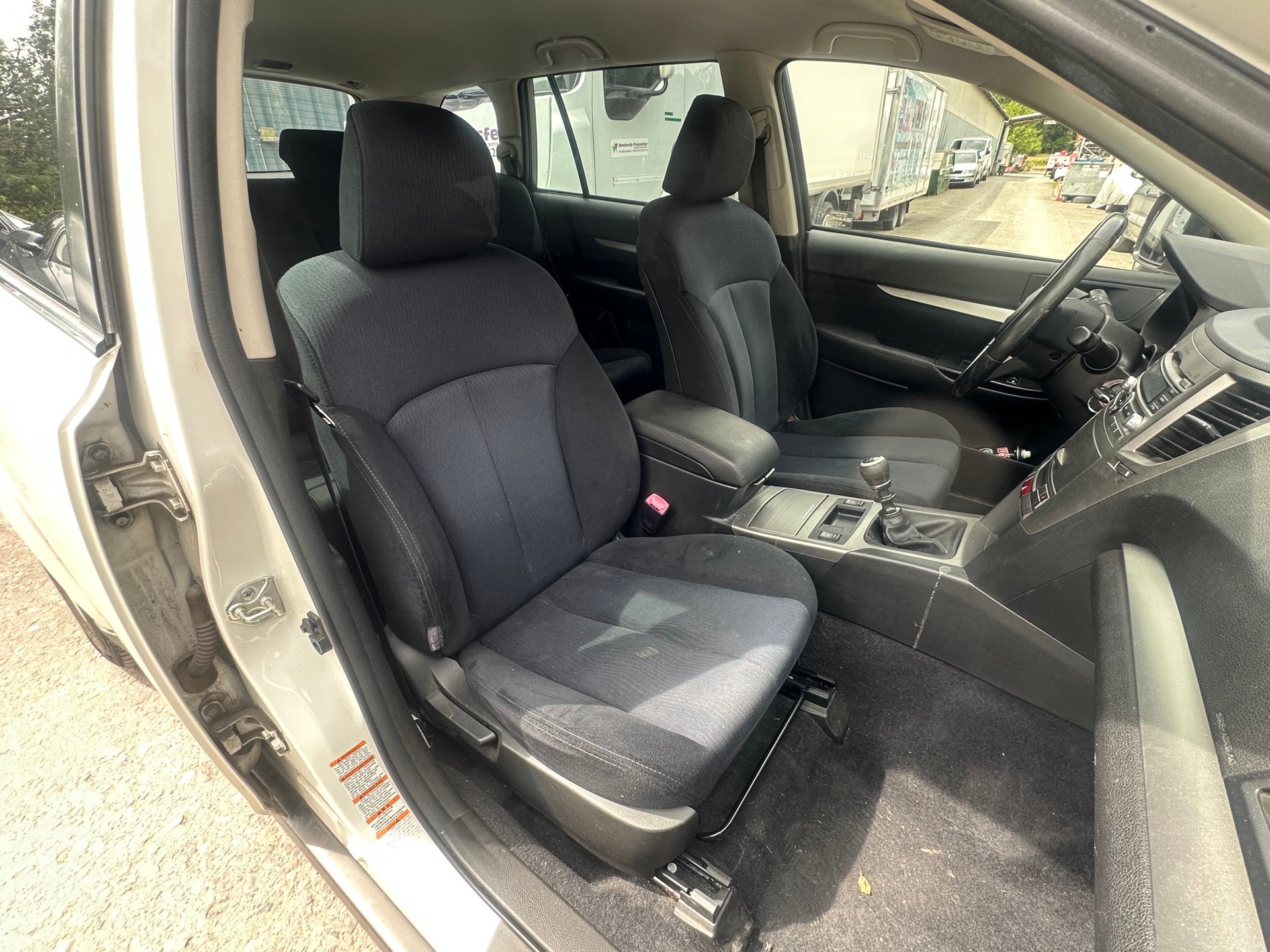 SUBARU Outback 2.0D Swiss AWD-image-9