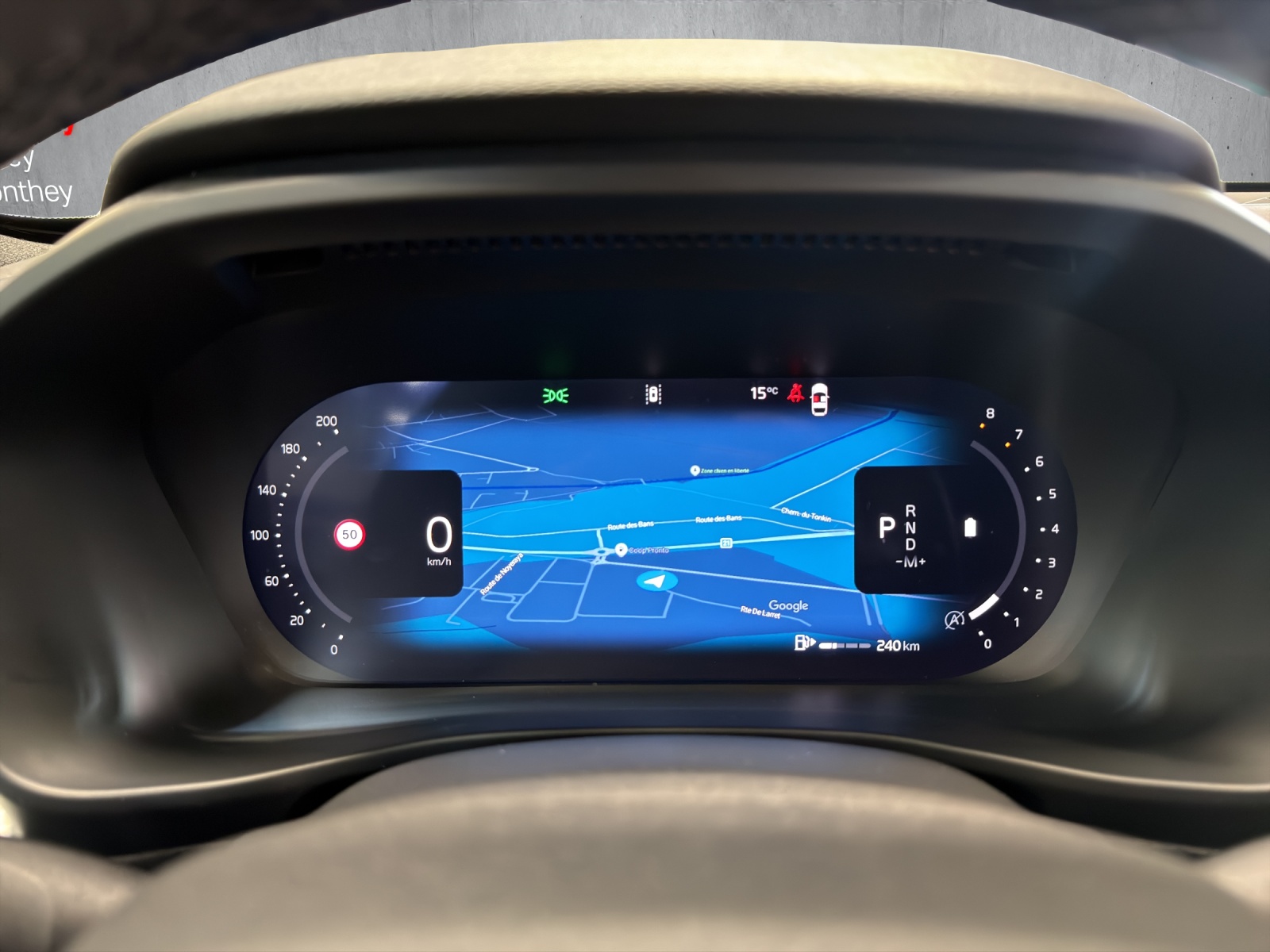 VOLVO XC40 B3 Benzin Mild Hybrid Xcite DCT-image-16
