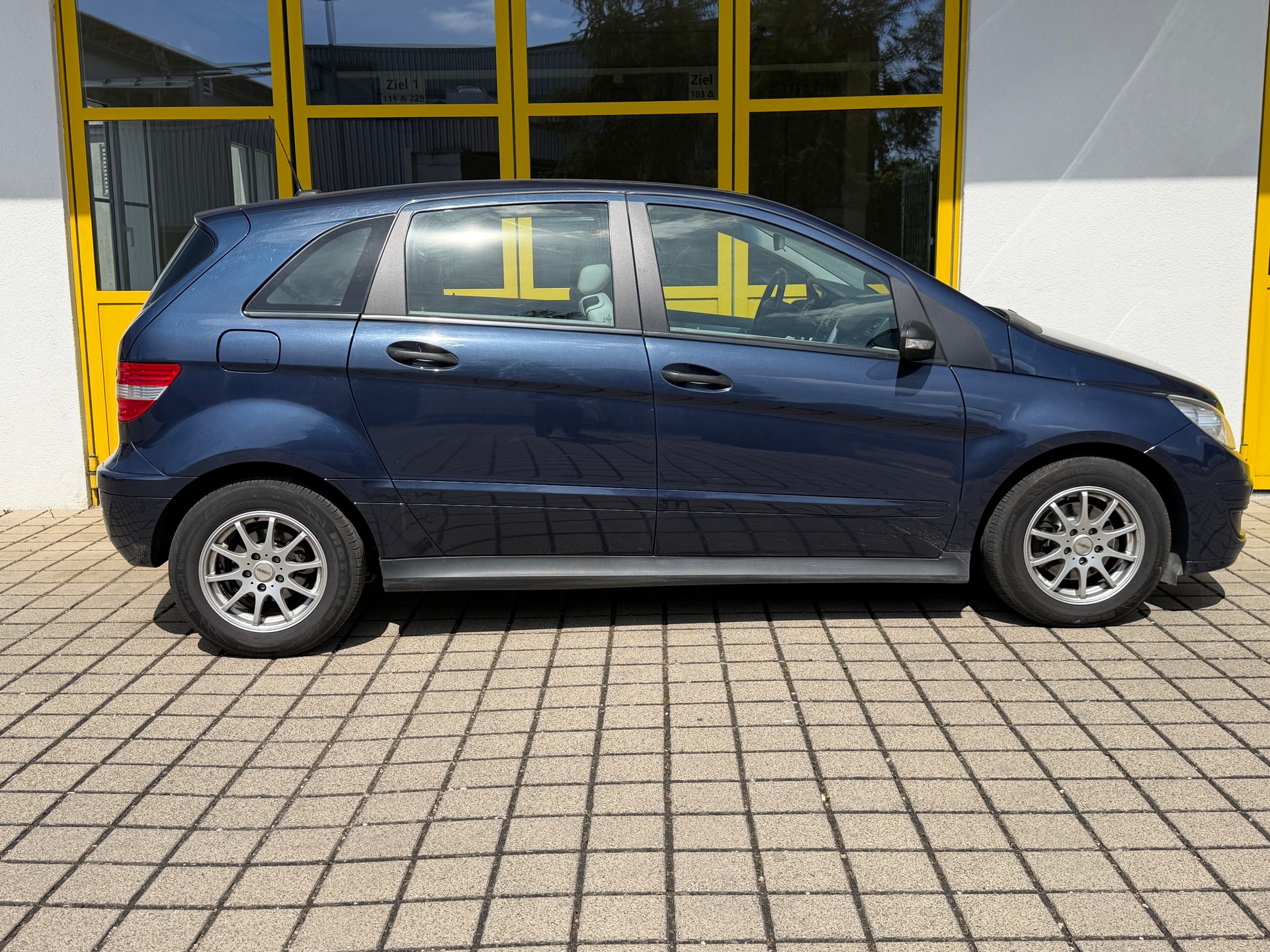 MERCEDES-BENZ B 170-image-4