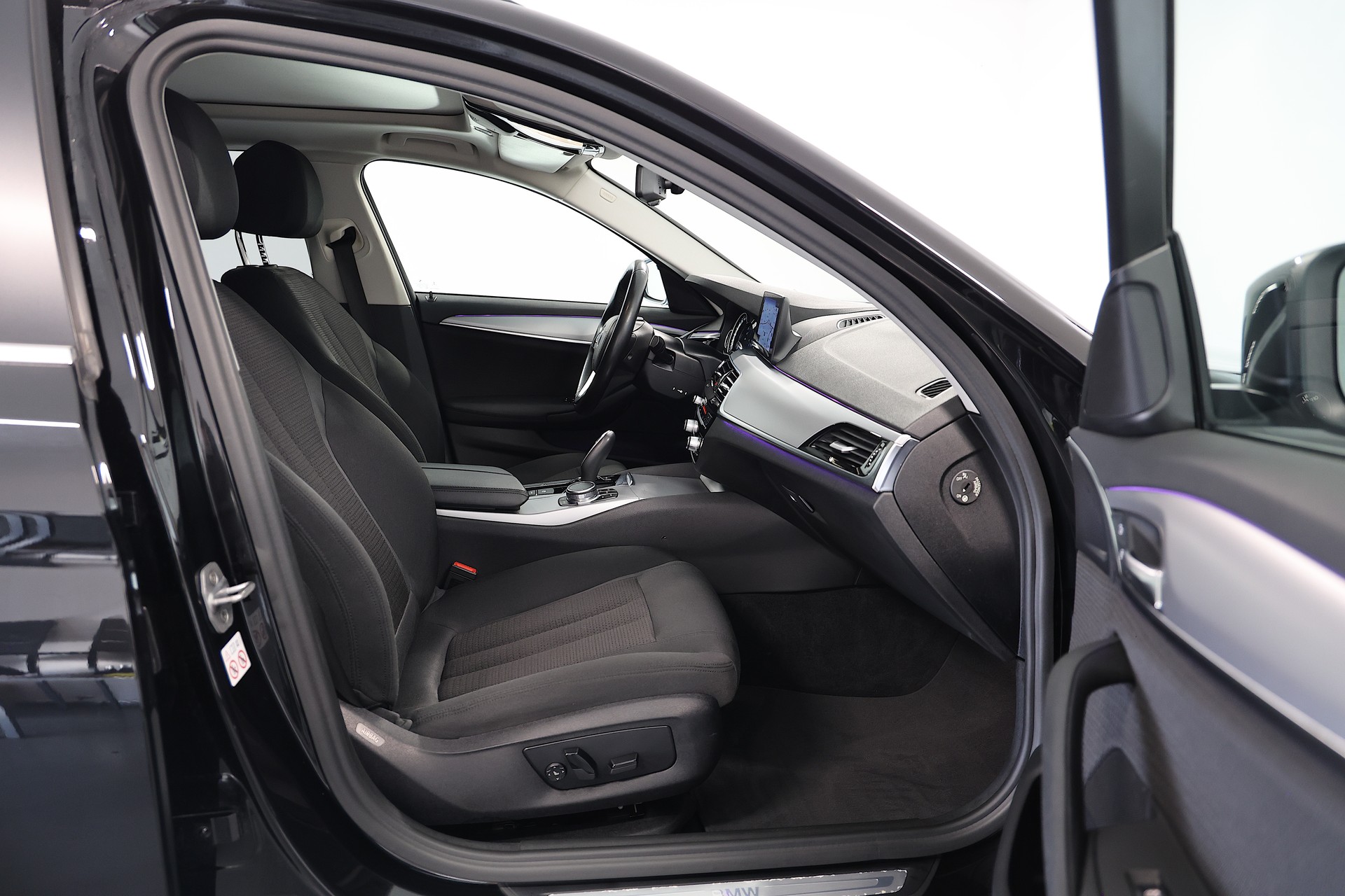 BMW 530i xDrive Touring Steptronic-image-11