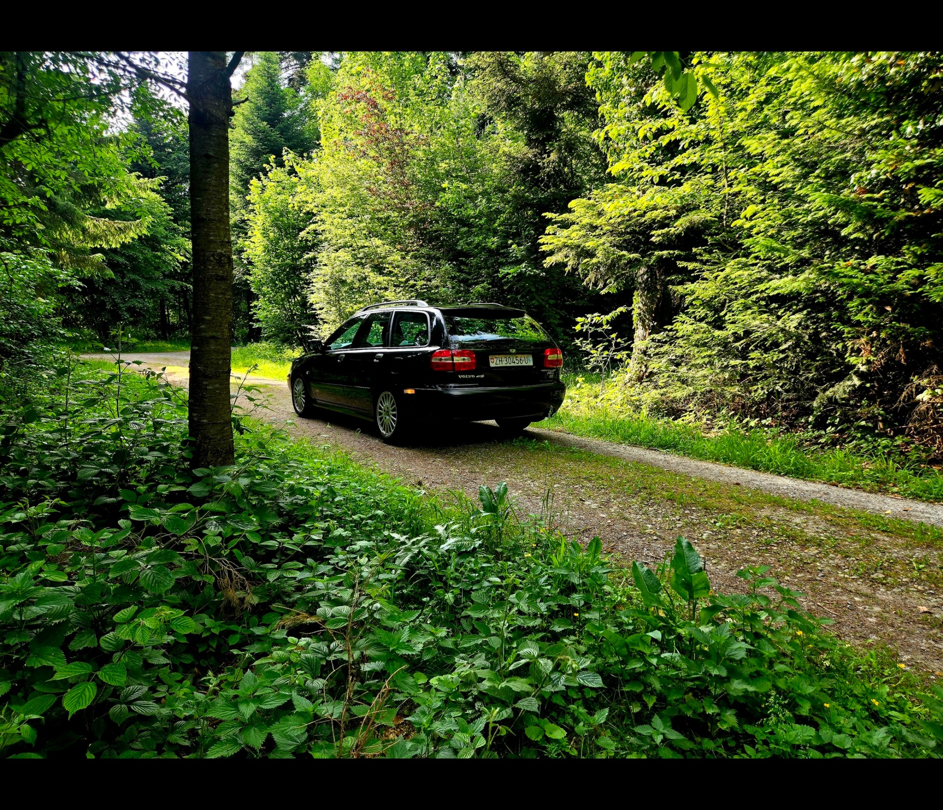 VOLVO V40 2.0 Limited Sports Edition-image-2
