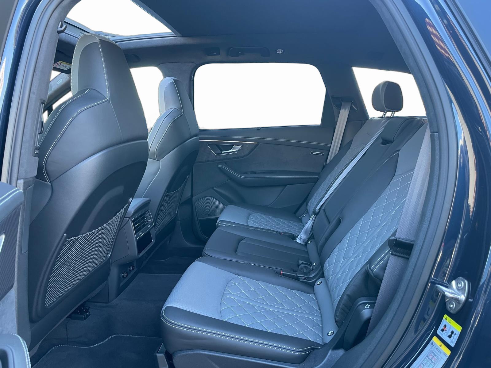 AUDI SQ7 TFSI quattro tiptronic-image-8