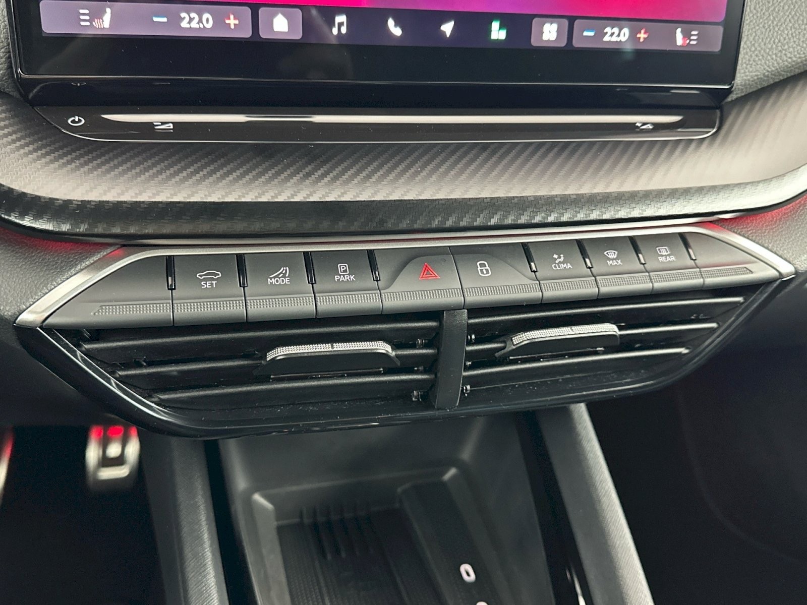 SKODA Octavia Combi 1.5 TSI mHEV DSG SportLine 150PS *FACELIFT *ELEKTR. AHK *STEEL GREY *BLACK PACKAGE *5 Jahre WERKS-GARANTIE!-image-10