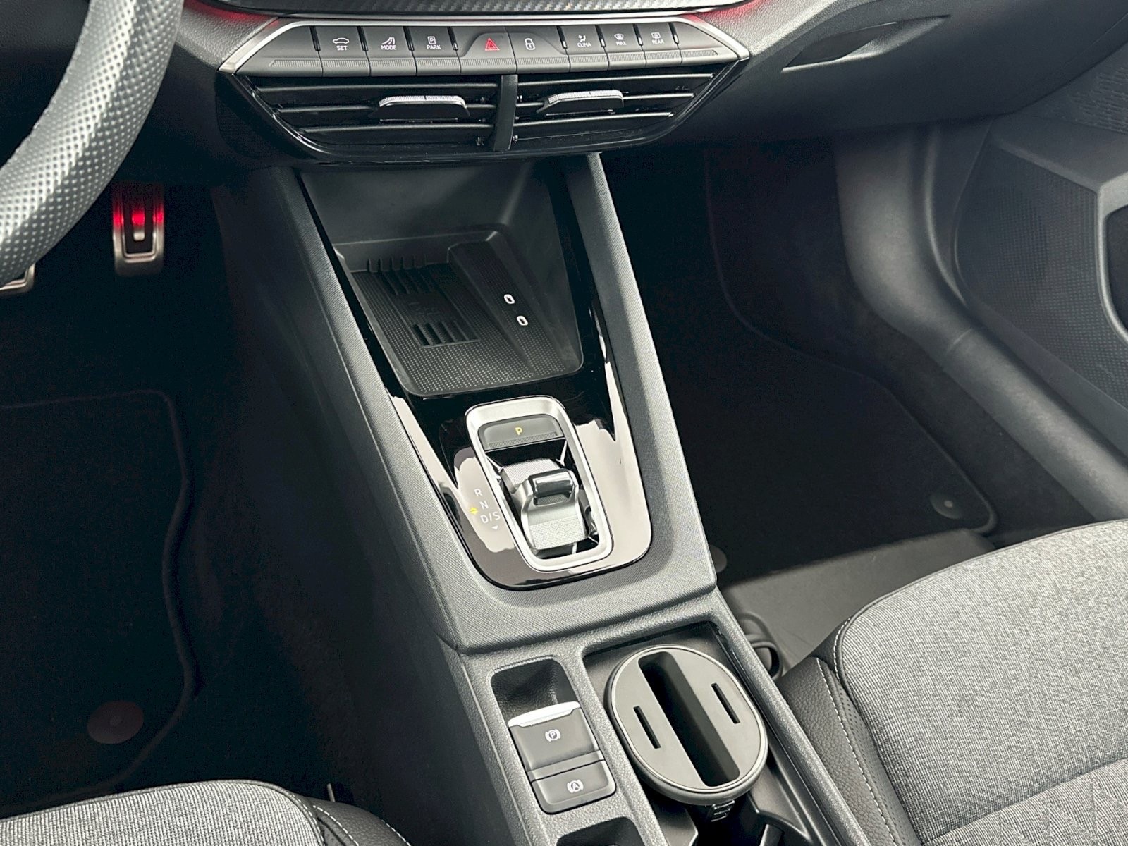 SKODA Octavia Combi 1.5 TSI mHEV DSG SportLine 150PS *FACELIFT *ELEKTR. AHK *STEEL GREY *BLACK PACKAGE *5 Jahre WERKS-GARANTIE!-image-9