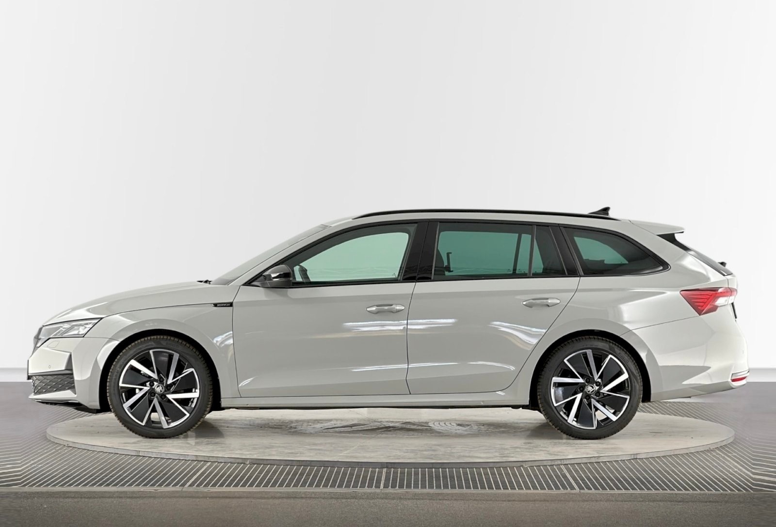 SKODA Octavia Combi 1.5 TSI mHEV DSG SportLine 150PS *FACELIFT *ELEKTR. AHK *STEEL GREY *BLACK PACKAGE *5 Jahre WERKS-GARANTIE!-showroom-element-1