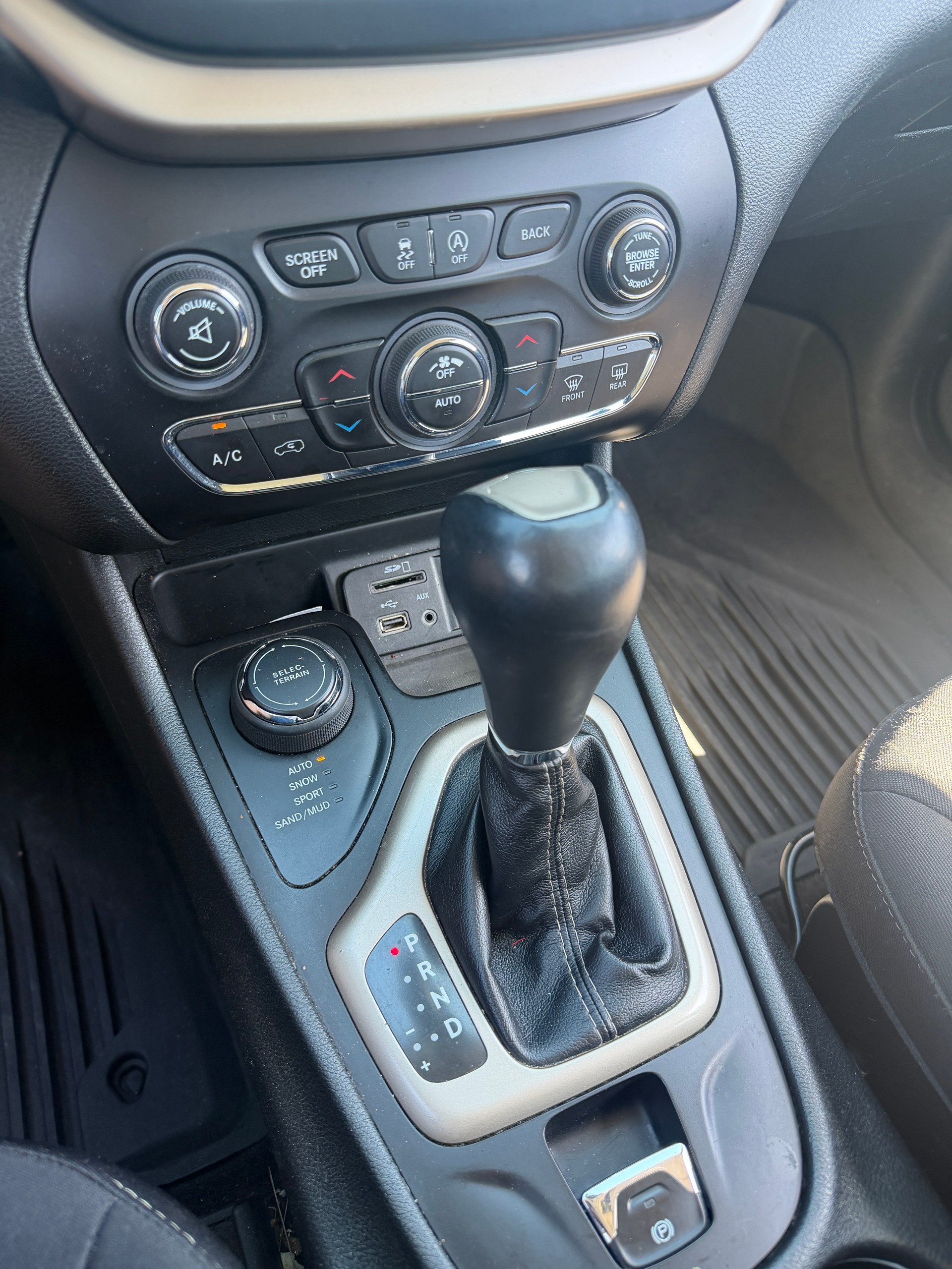 JEEP Cherokee 2.0TD Limited AWD 9ATX-image-13