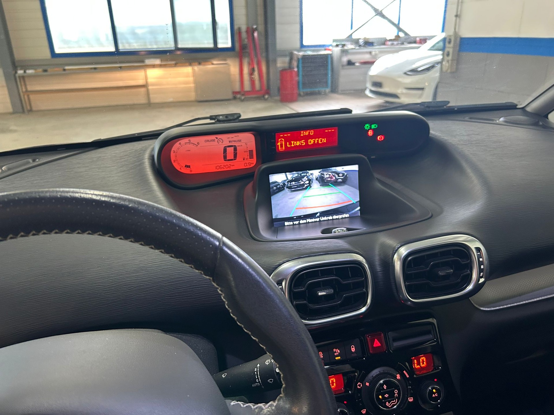 CITROEN C3 Picasso 1.6 BlueHDi Exclusive-image-11