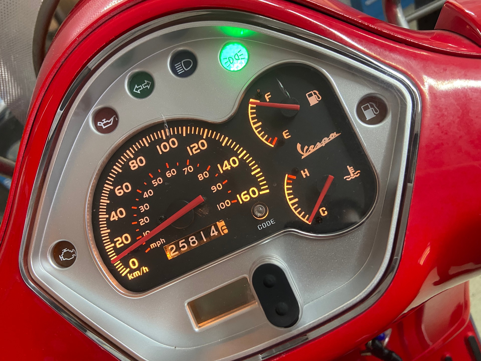 PIAGGIO Vespa GTS Super 300 i.e-image-3