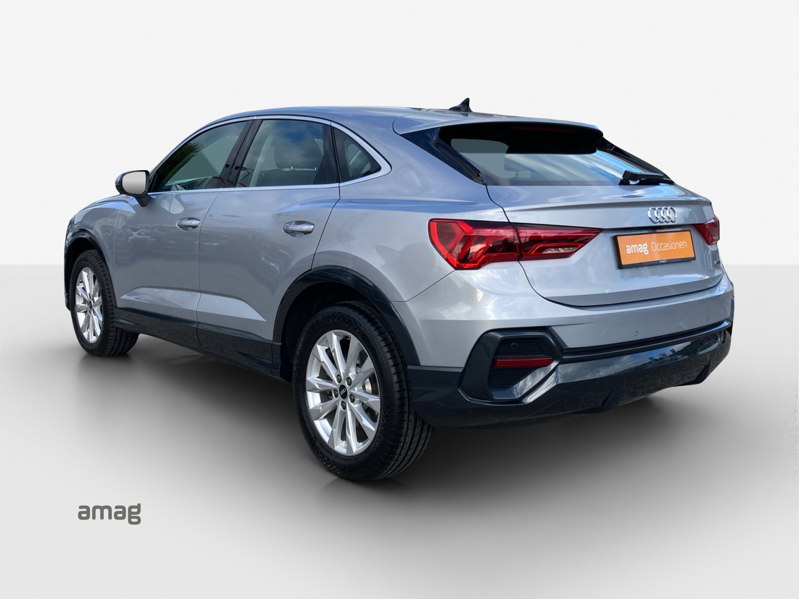 AUDI Q3 Sportback 40 TFSI quattro S-tronic-showroom-element-2