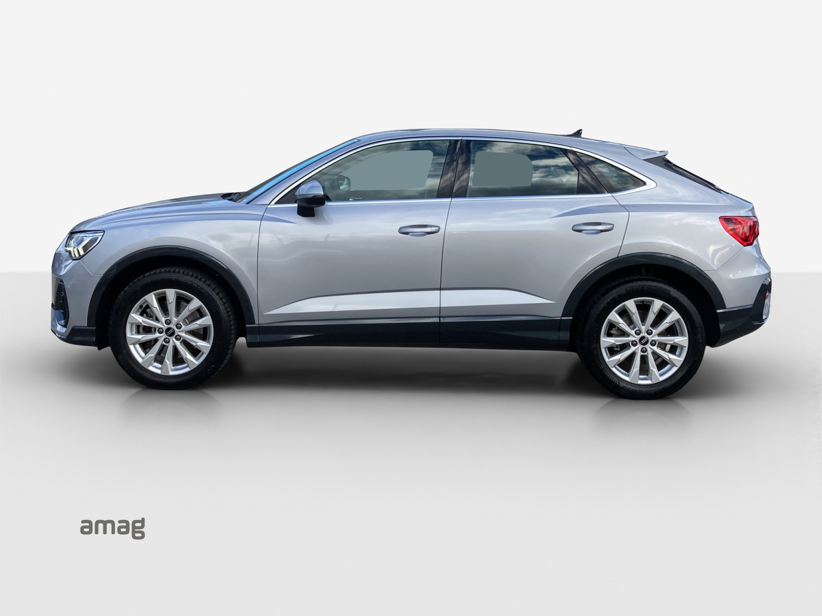 AUDI Q3 Sportback 40 TFSI quattro S-tronic-showroom-element-1