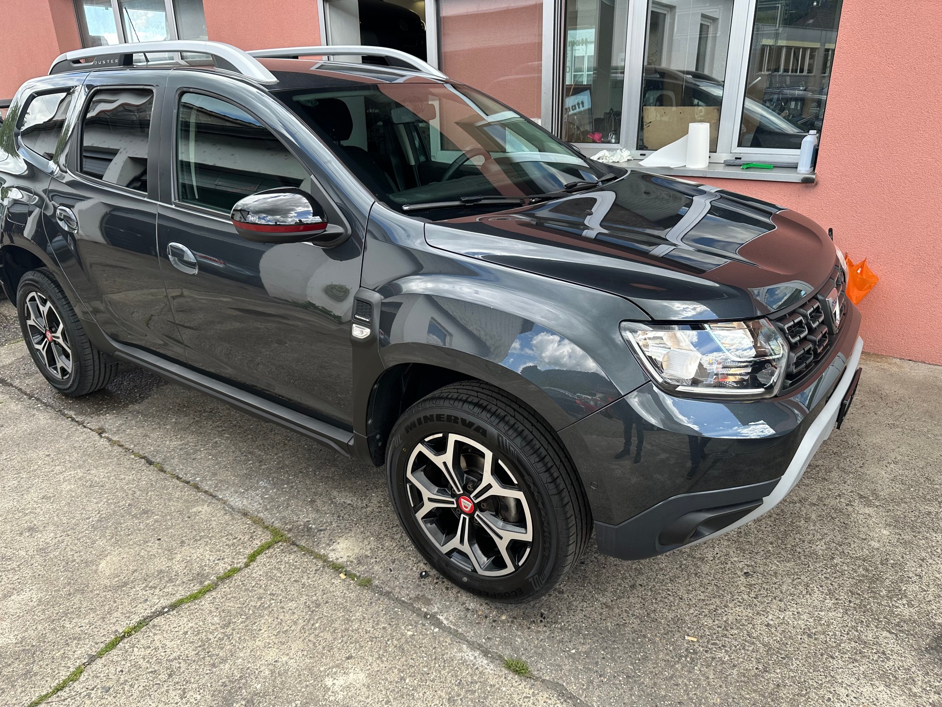 DACIA Duster SCe 115 Ultimate 4x4-image-1