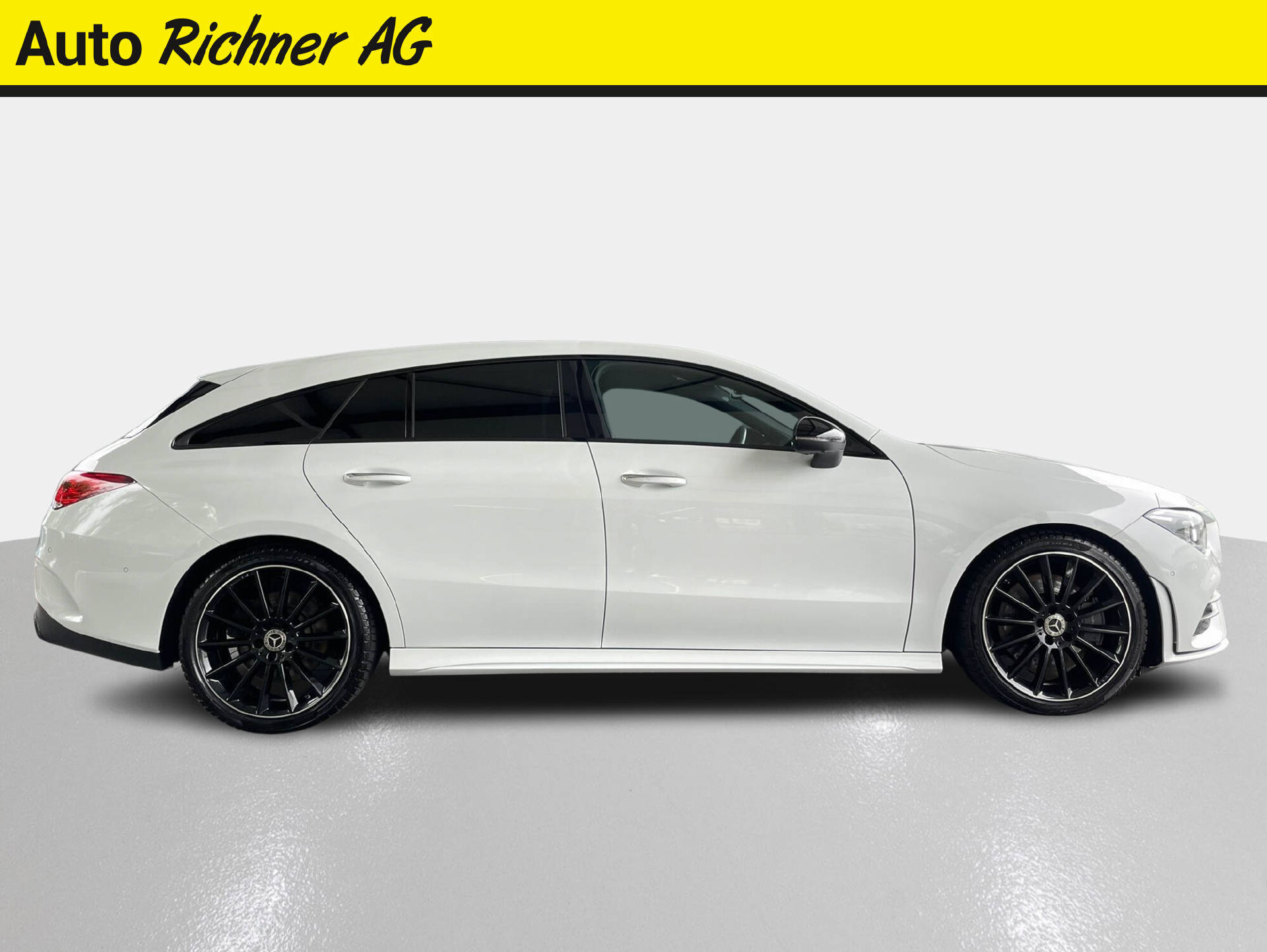 MERCEDES-BENZ CLA 250 AMG Line 4matic Shooting Brake-showroom-element-2