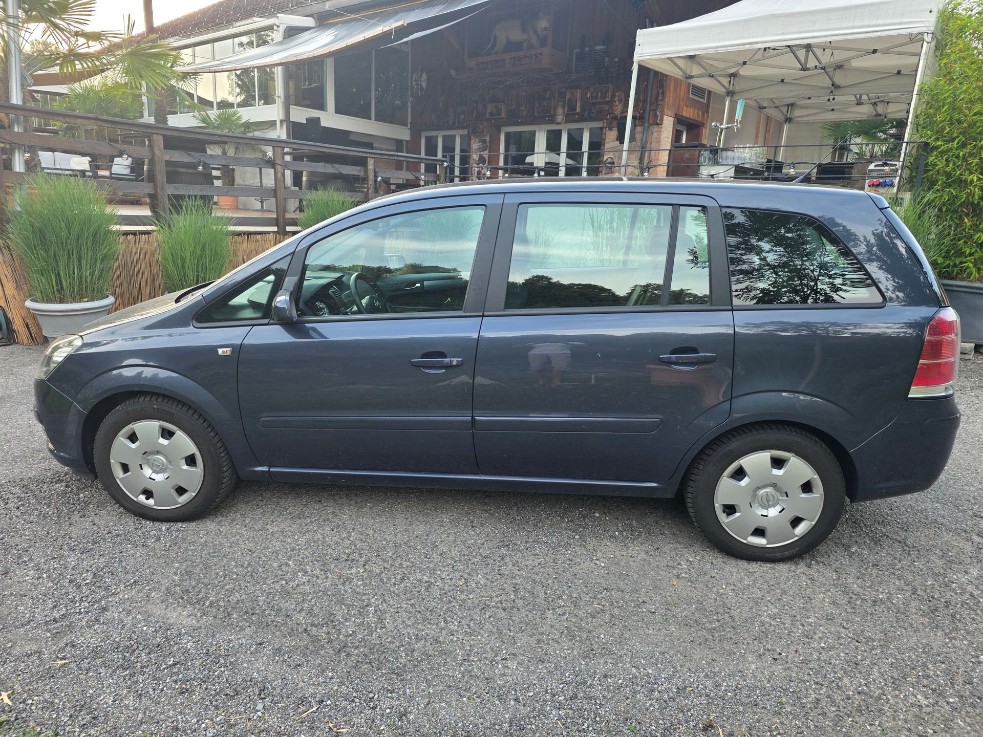 OPEL Zafira 2.2i 16V ☆☆☆ MFK: 26.02.2025 ☆☆☆ Sommer- und Winterräder ☆☆☆-showroom-element-3
