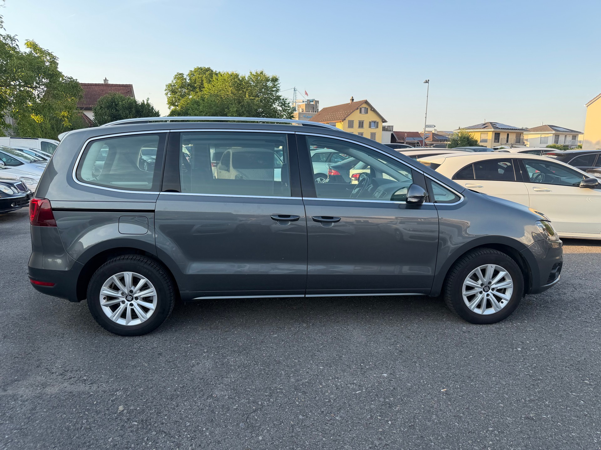 SEAT Alhambra 2.0 TDI Style Advanced DSG ** 7- Plätzer**-image-2