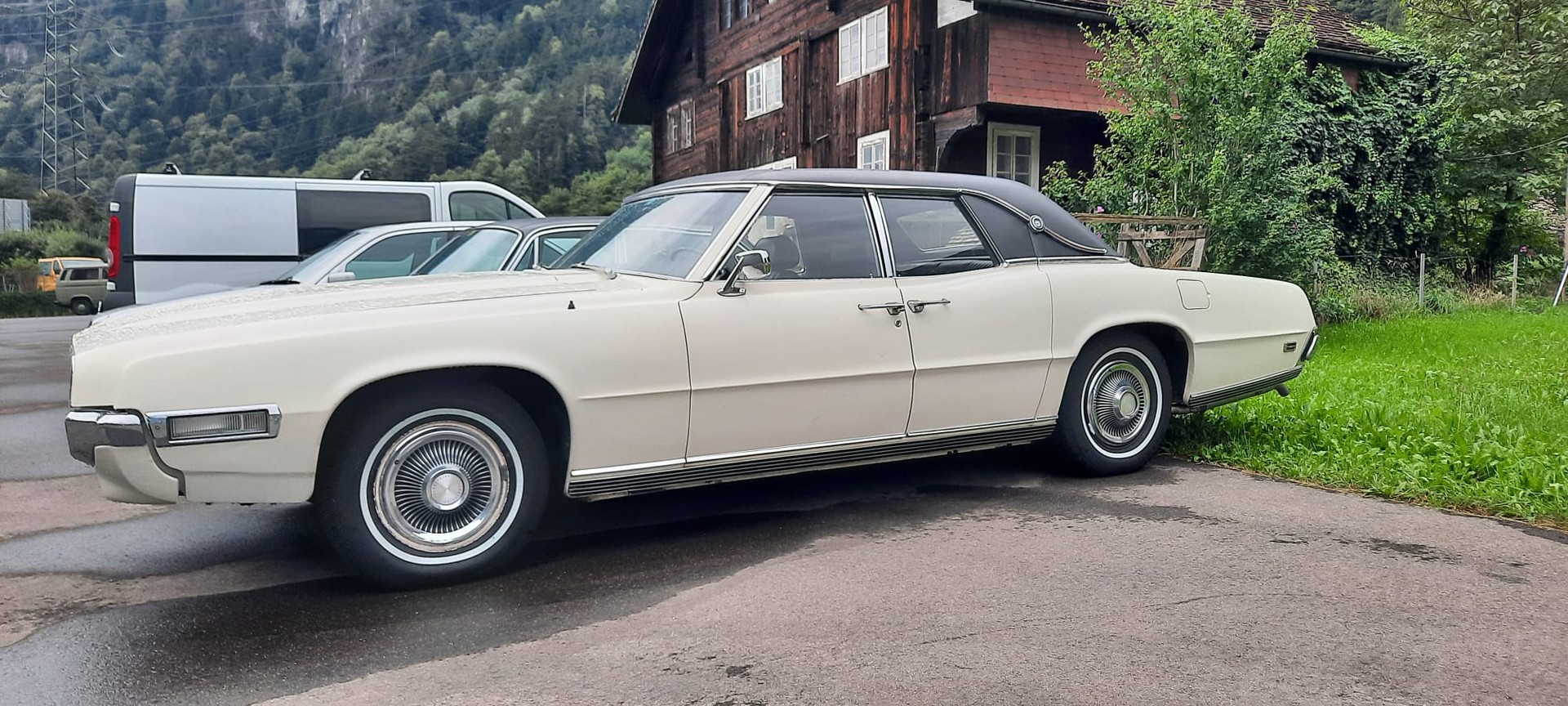 FORD Thunderbird