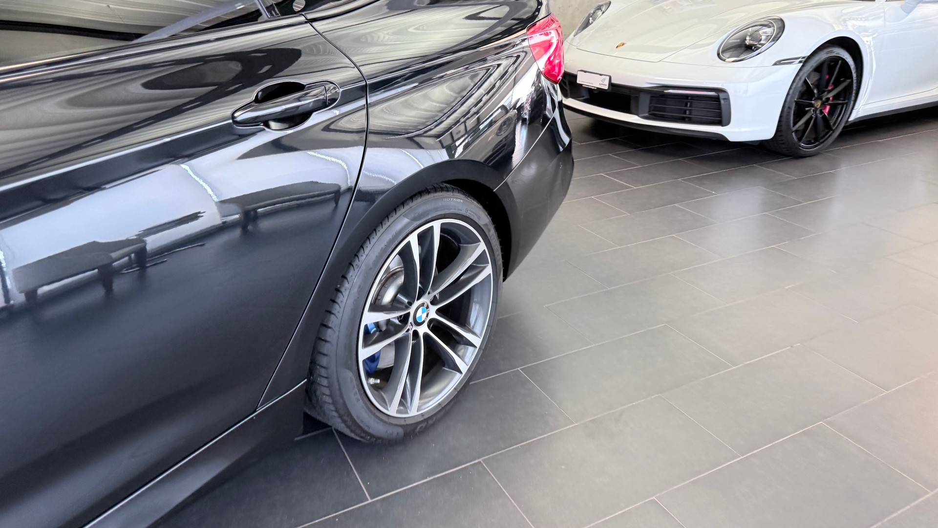 BMW 330i xDrive SAG Gran Turismo-image-7