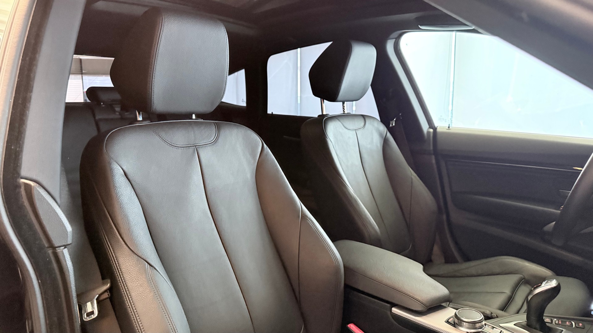 BMW 330i xDrive SAG Gran Turismo-image-27